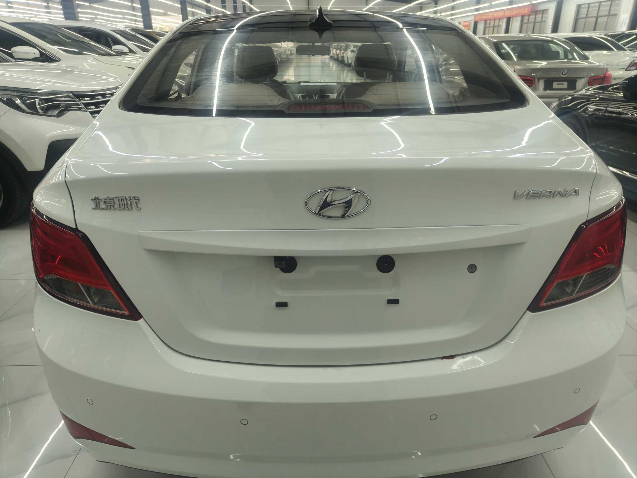Hyundai Reina 2016 #4 Hyundai Reina 2016 car image #4