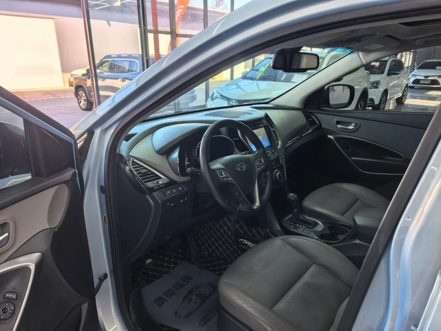 Hyundai Santa Fe (Imported) 2015 car image #4