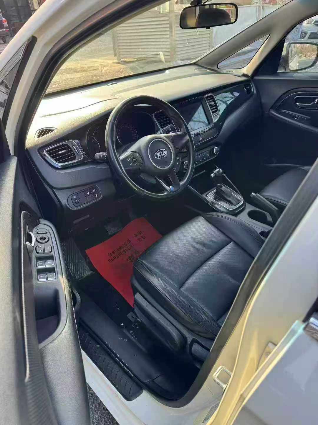 Kia Carens 2015 immagine di auto #4