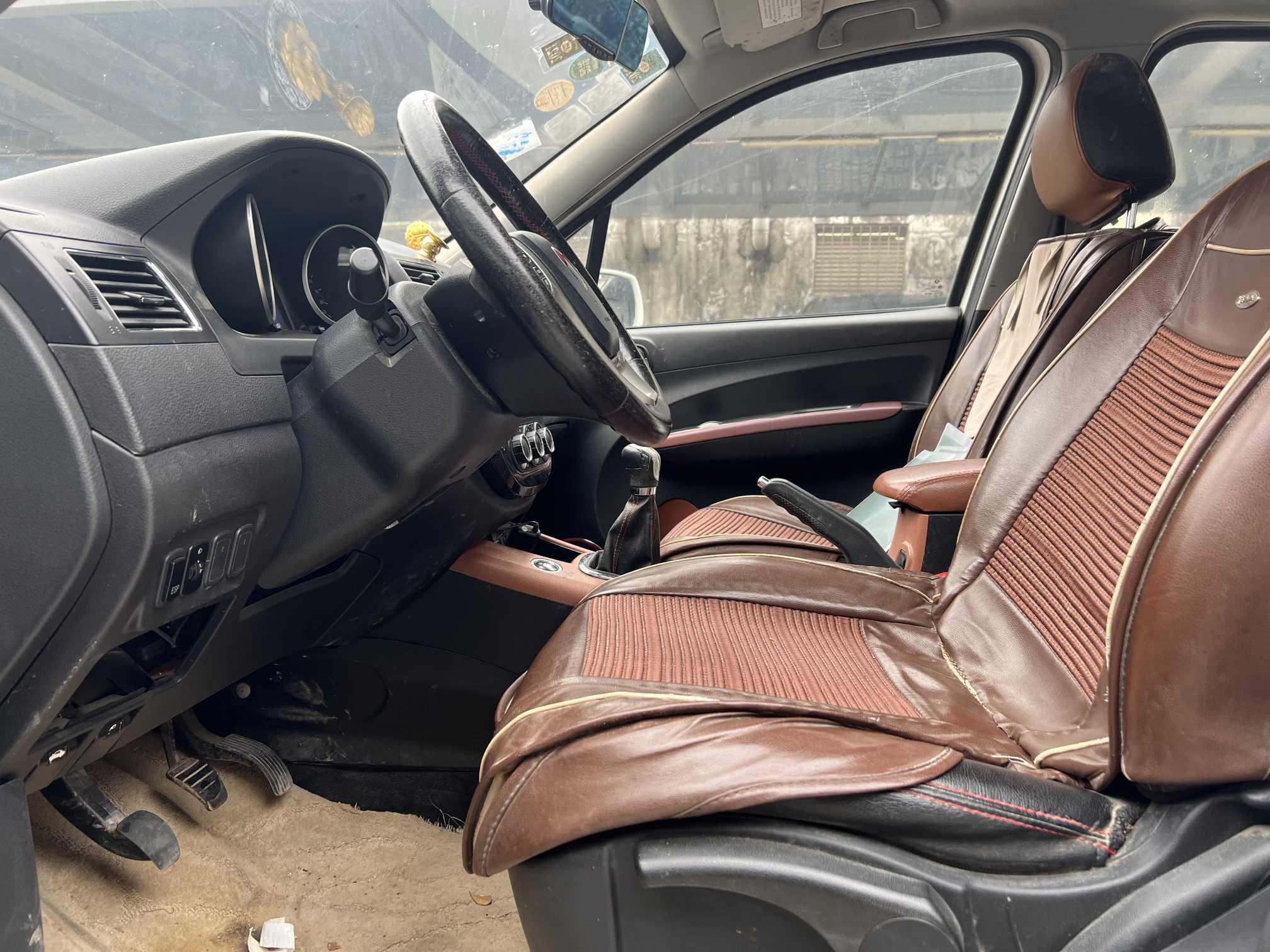 Forthing JOYEAR X5 2015 car image #4