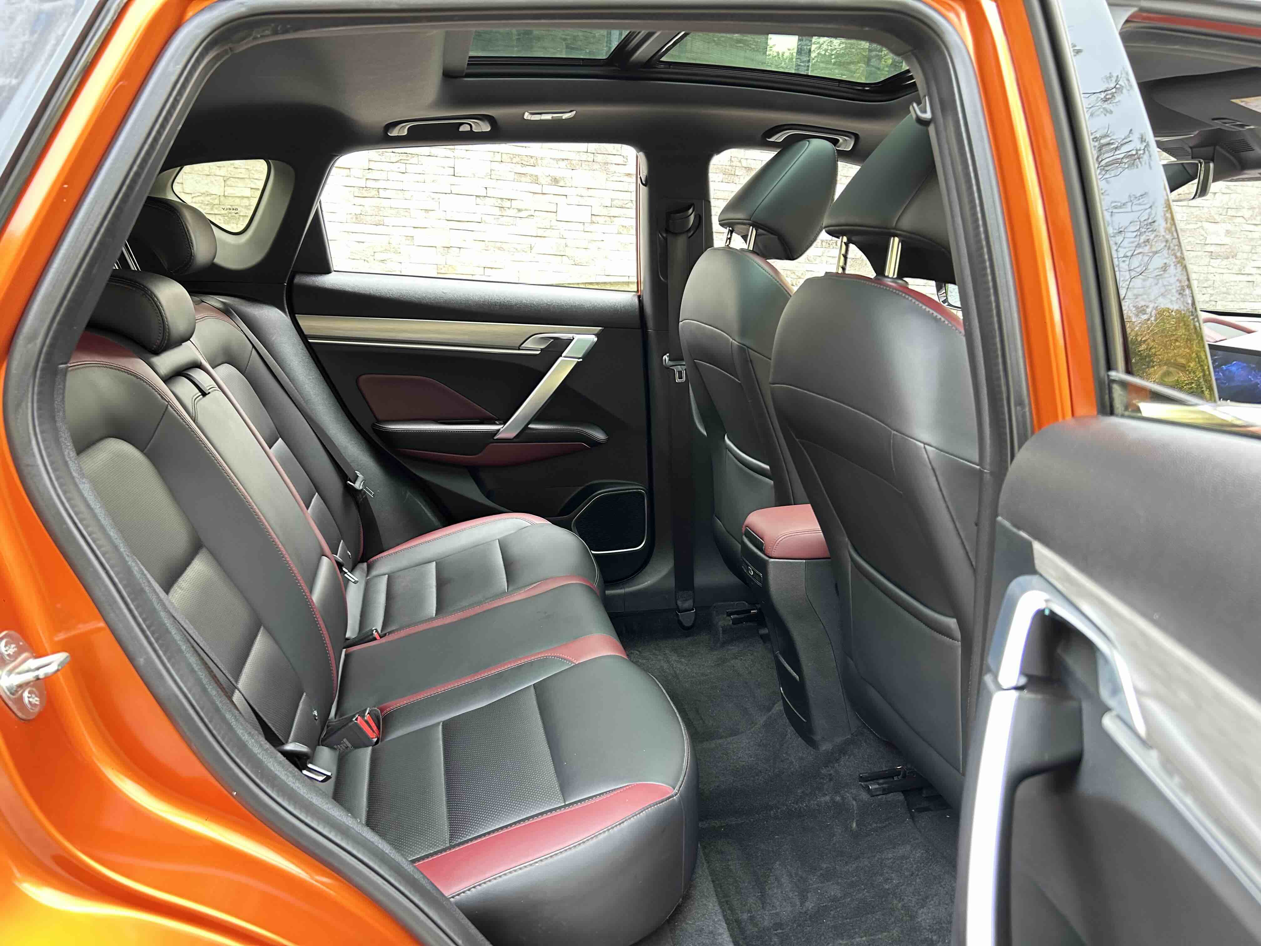 GEELY Coolray 2019 car image #4