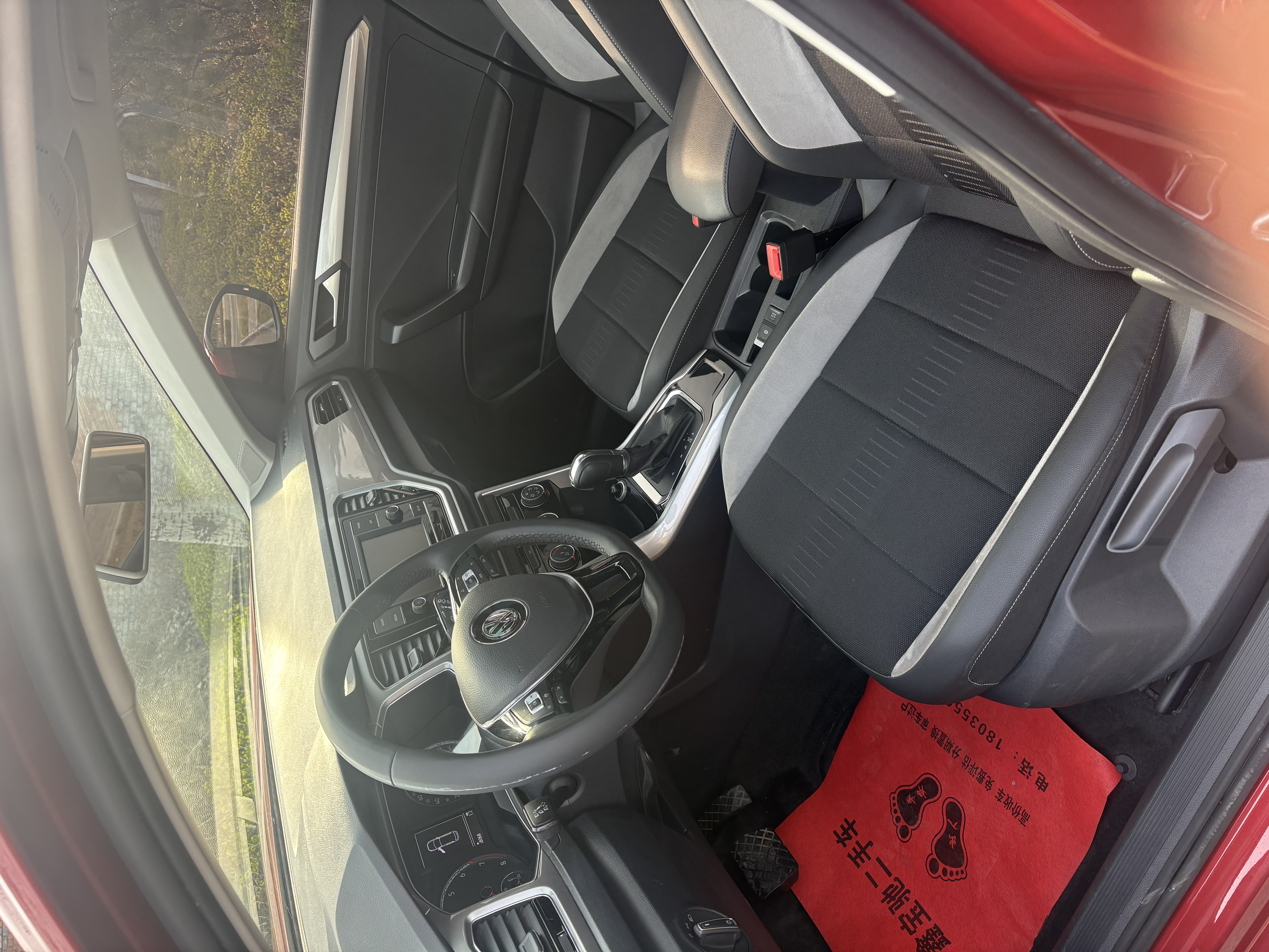 Volkswagen T-Roc 2020 car image #4