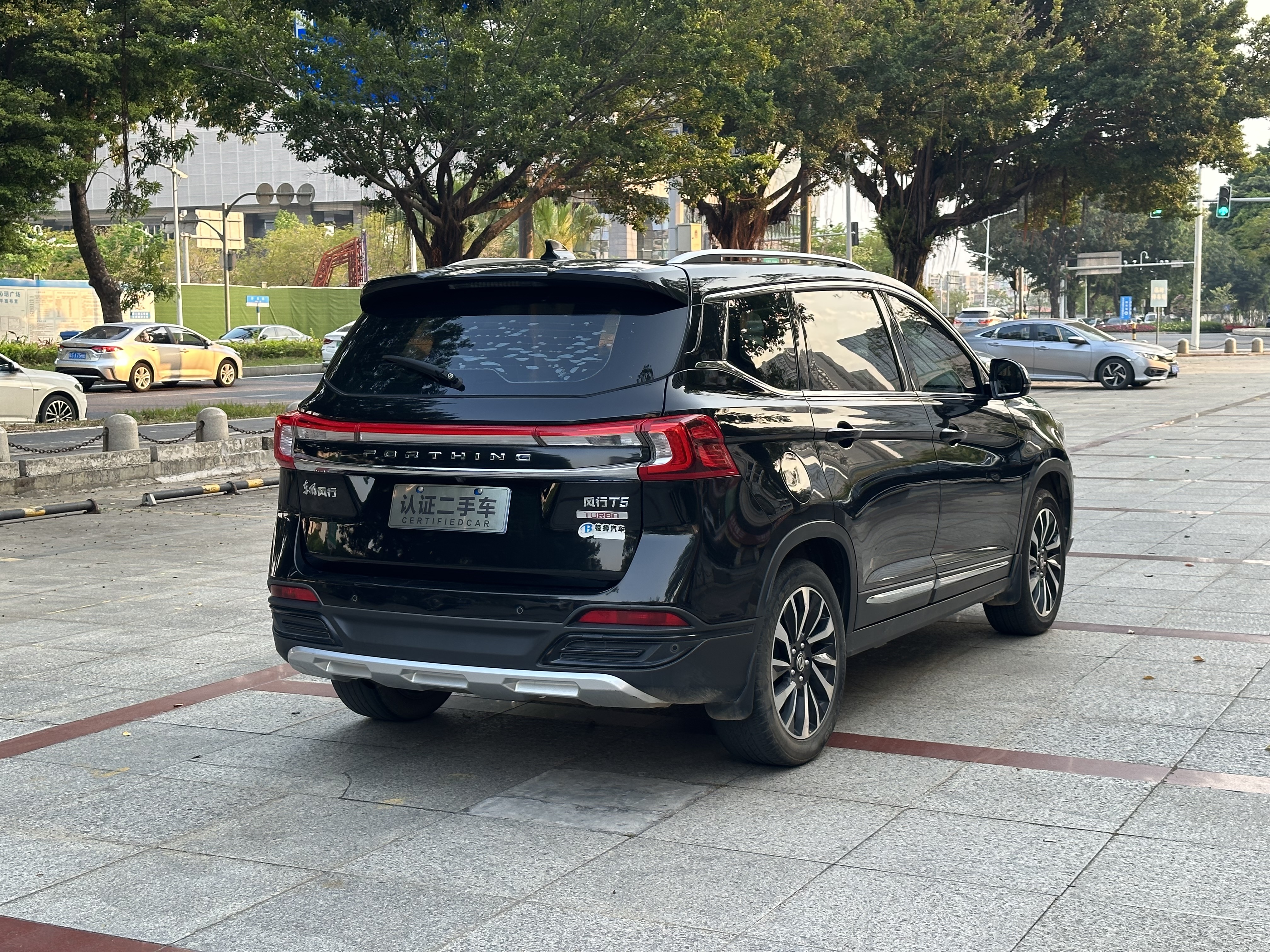 T5 2019 #4 T5 2019 car image #4