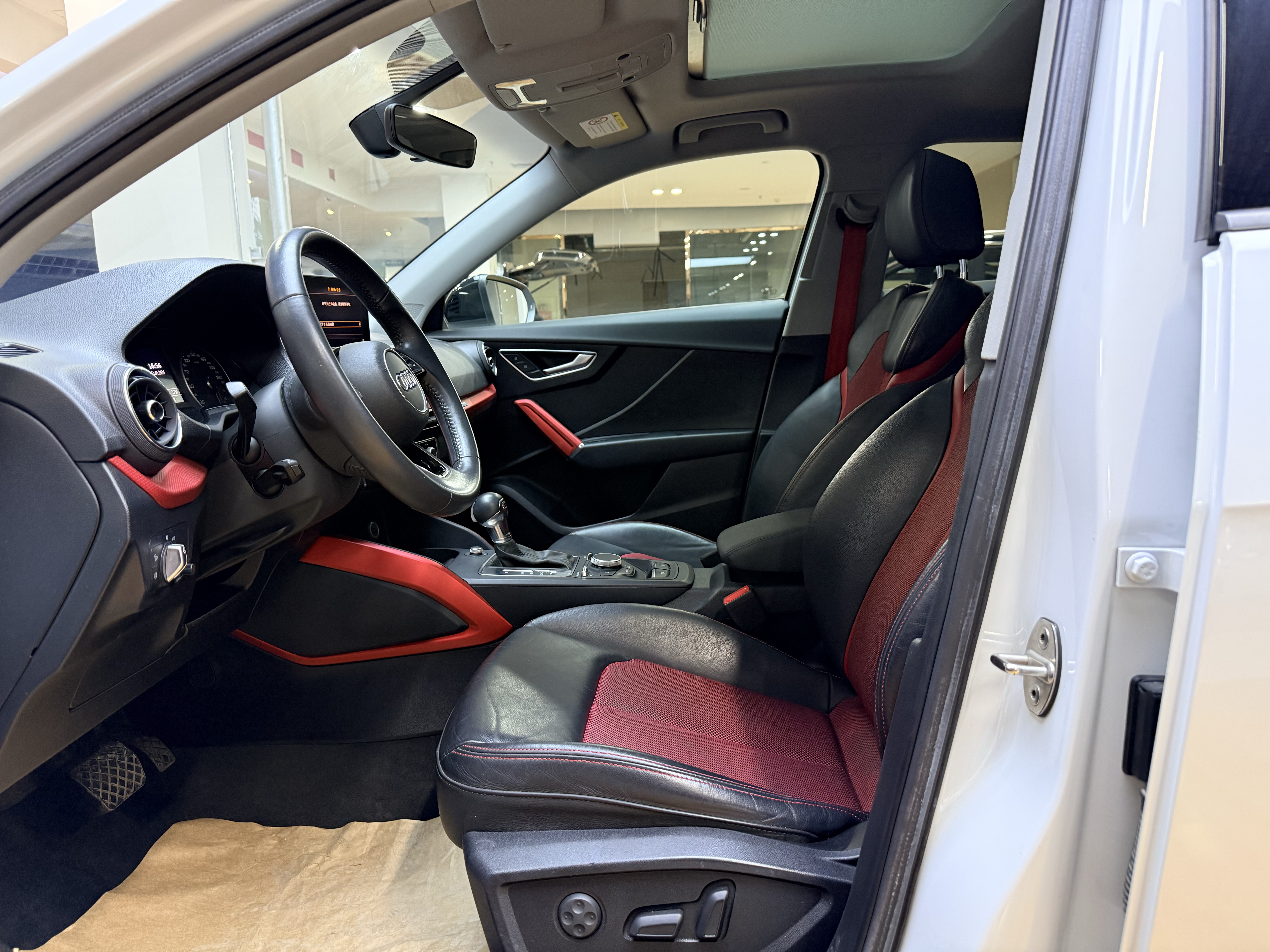 Q2L 2019 car image #4