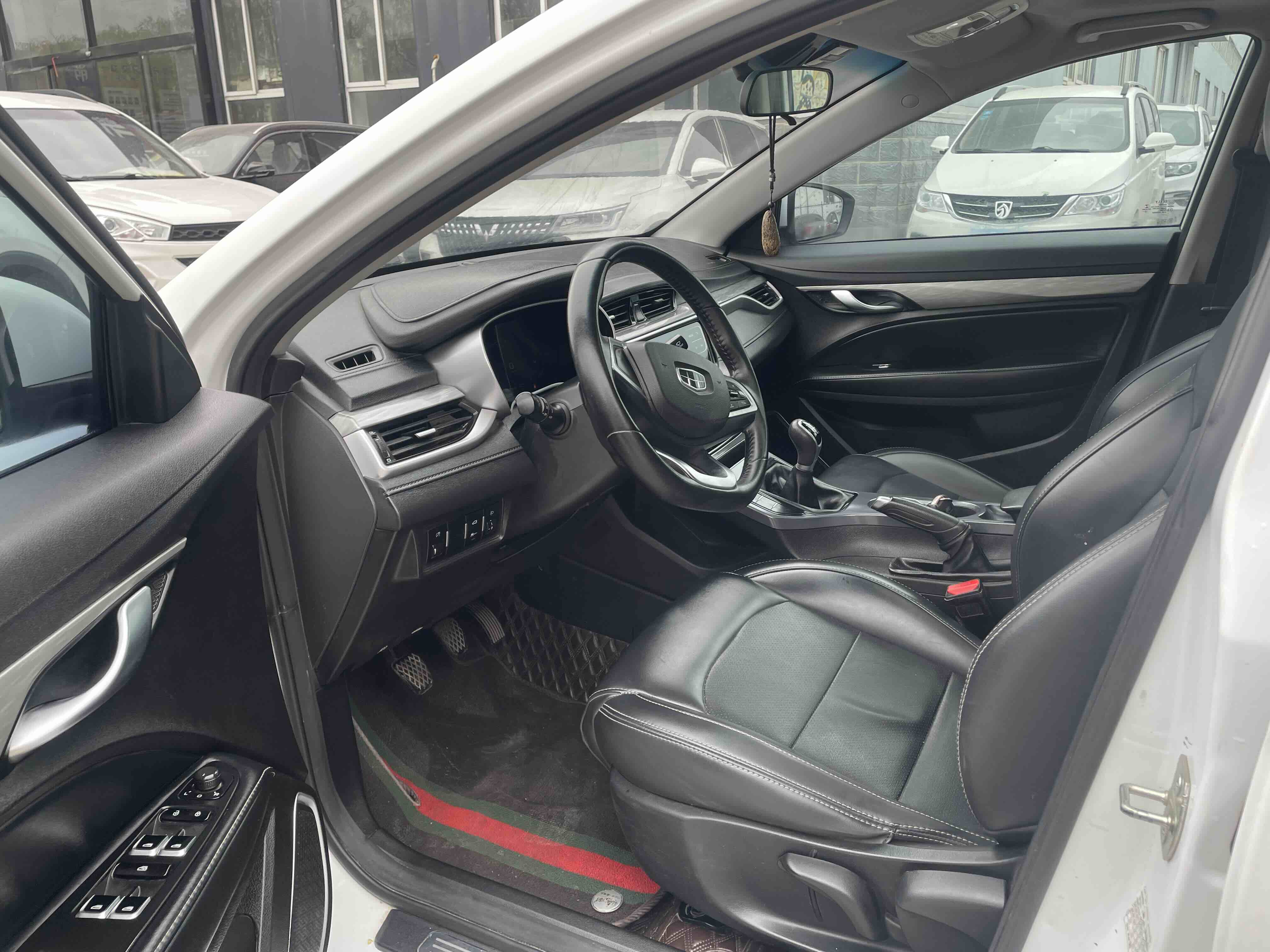 Emgrand 2019 #4 Emgrand 2019 car image #4