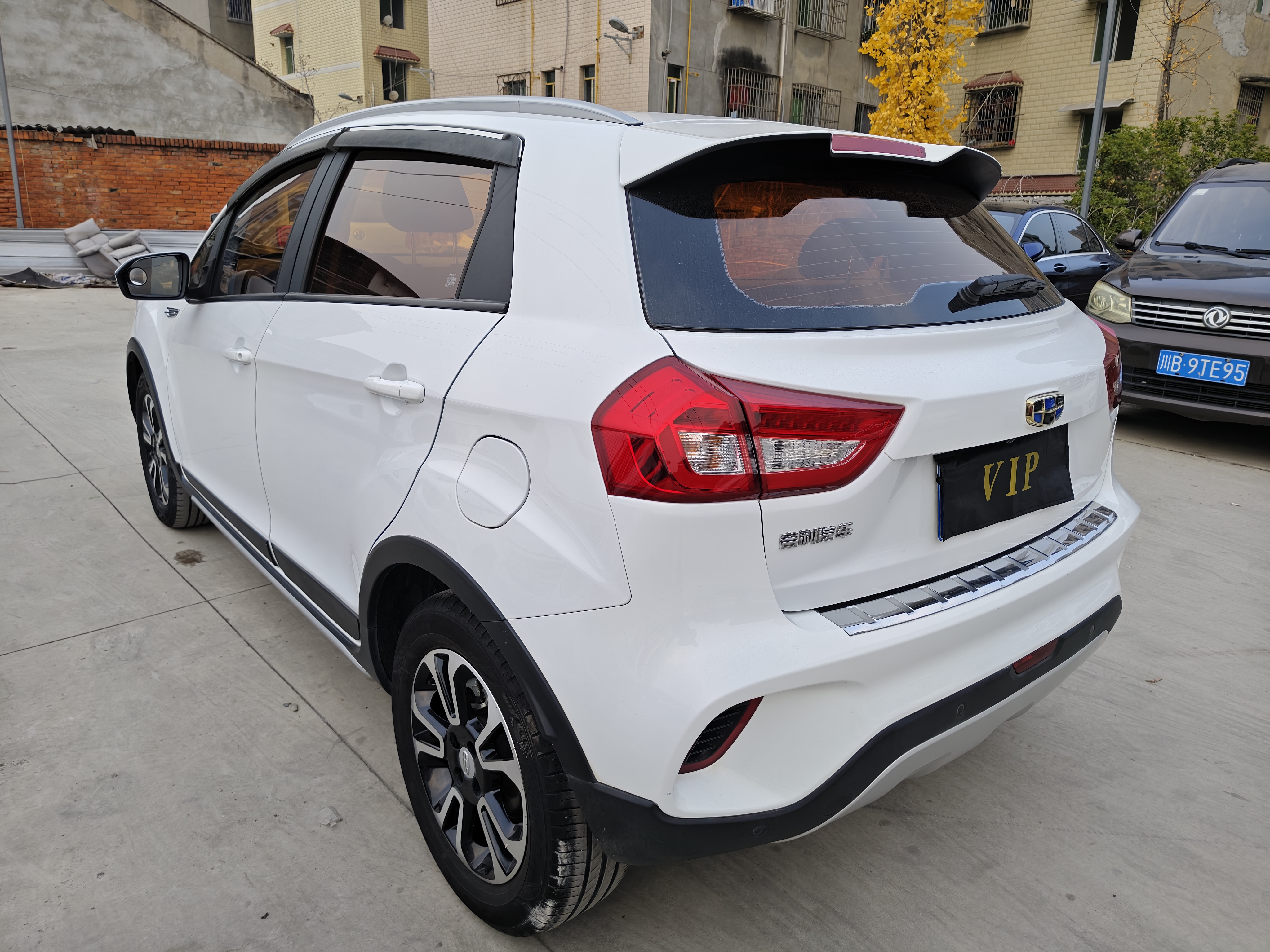 GEELY Vision X3 2019 car image #4