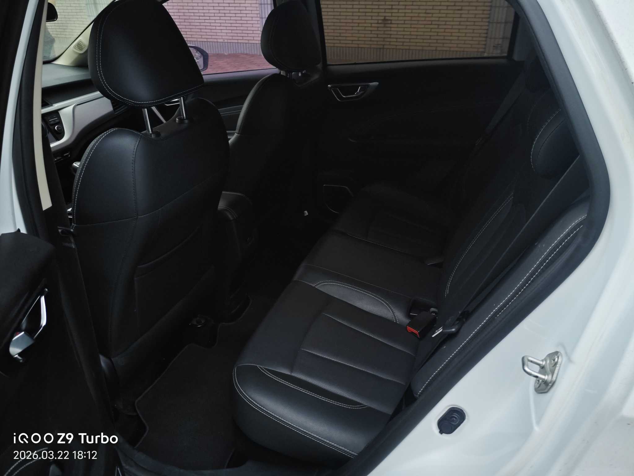 2019 immagine di auto #4