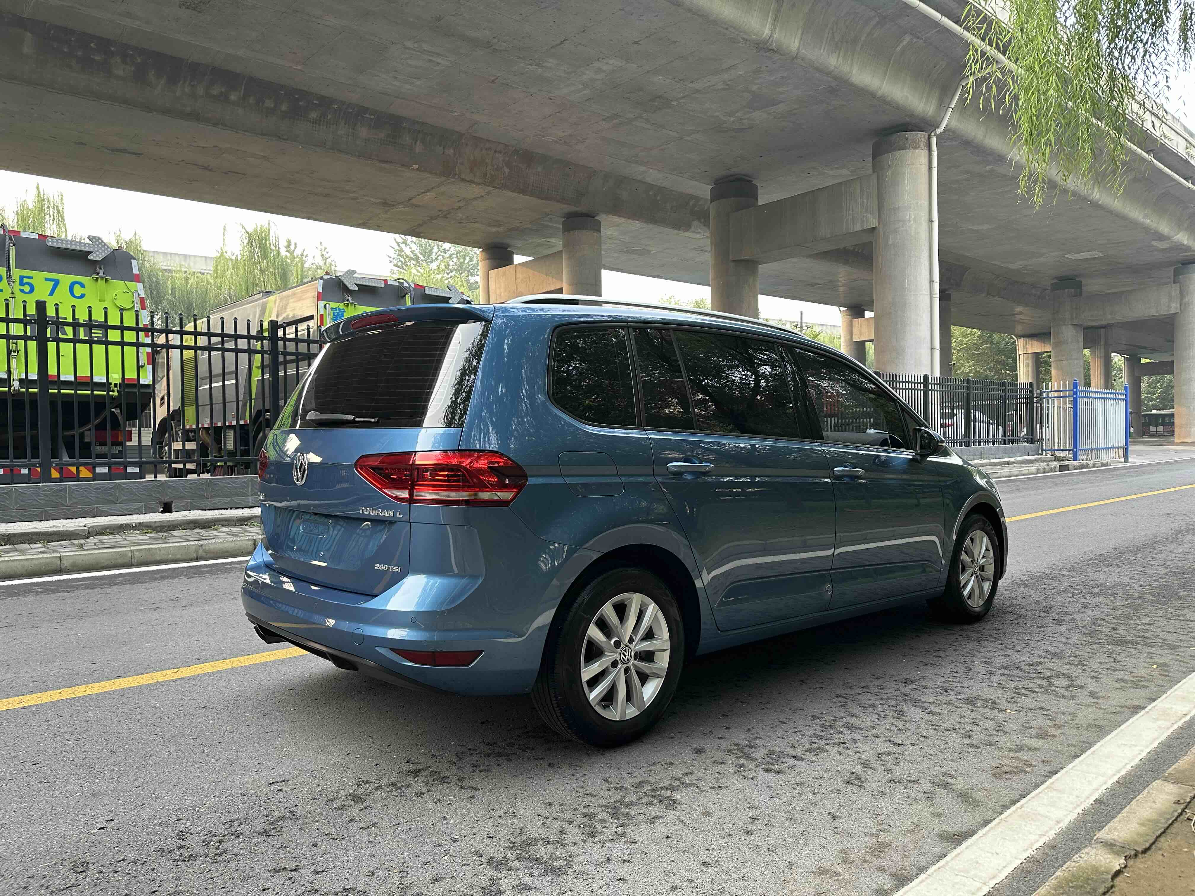 Volkswagen 2020 car image #4