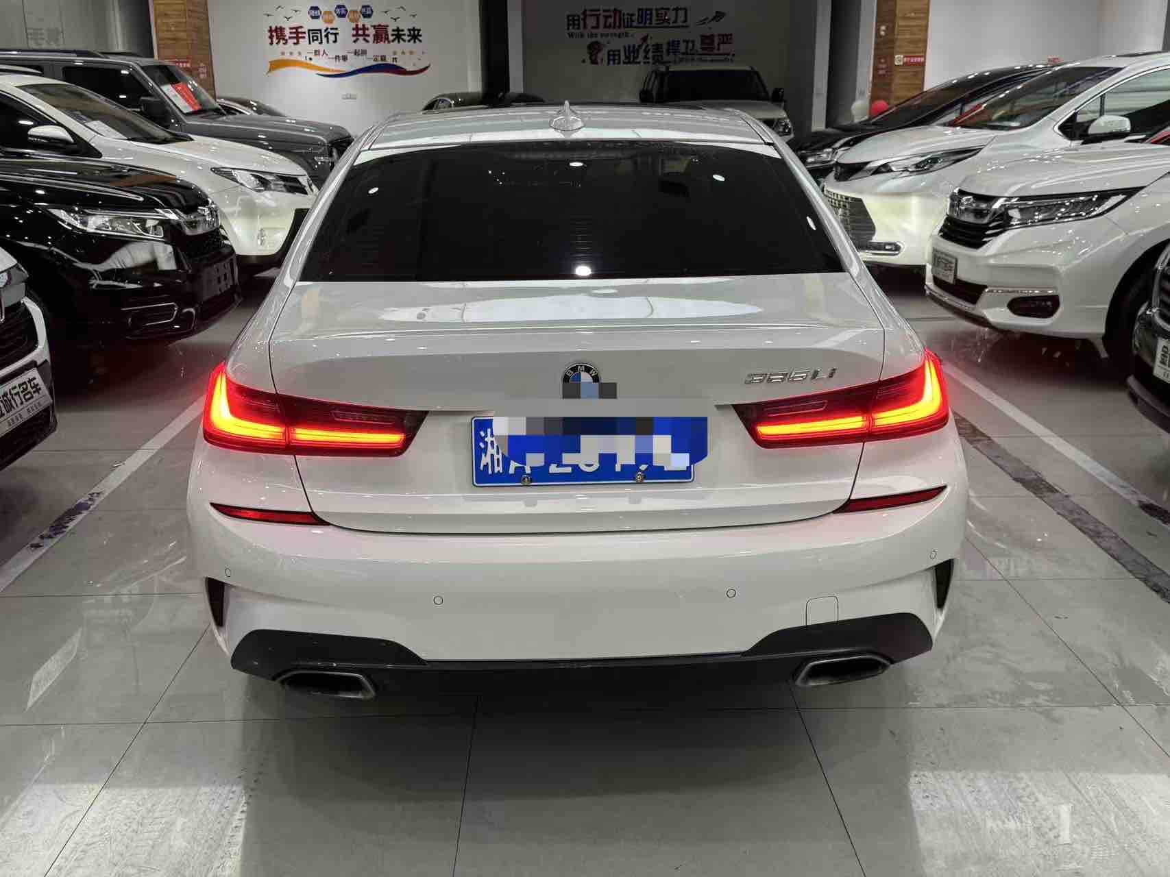 BMW 3 Series 2019 #4 BMW 3 Series 2019 car image #4