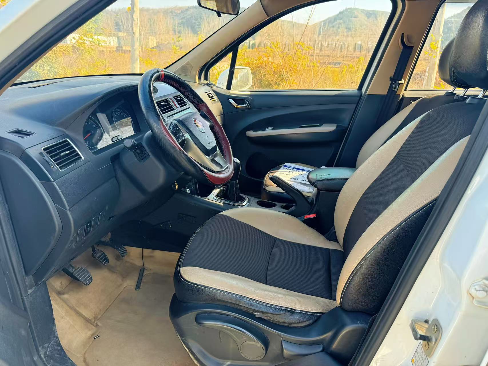 Forthing JOYEAR X3 2014 #4 Forthing JOYEAR X3 2014 immagine di auto #4