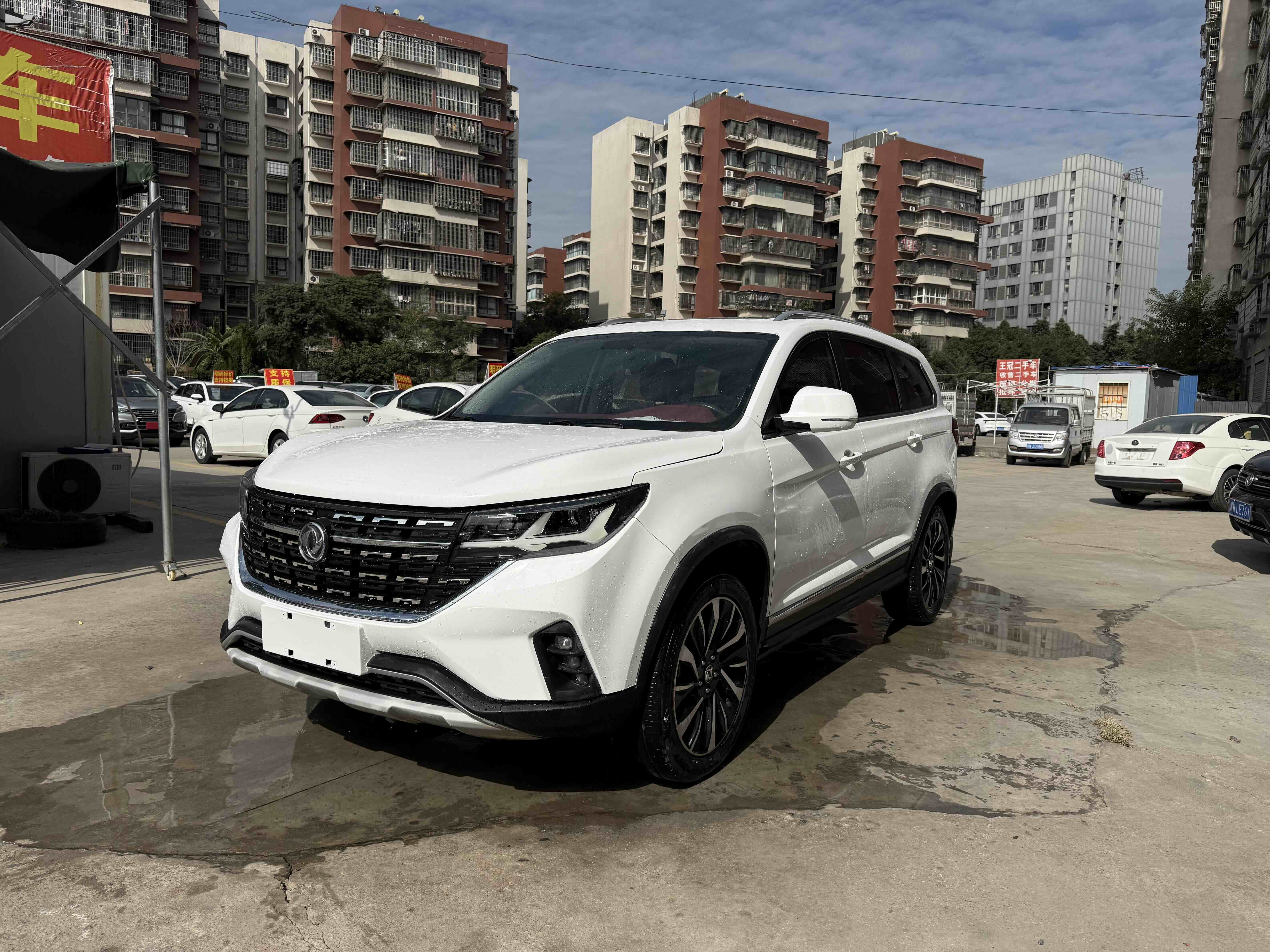 Forthing T5 L 2019 car image #4