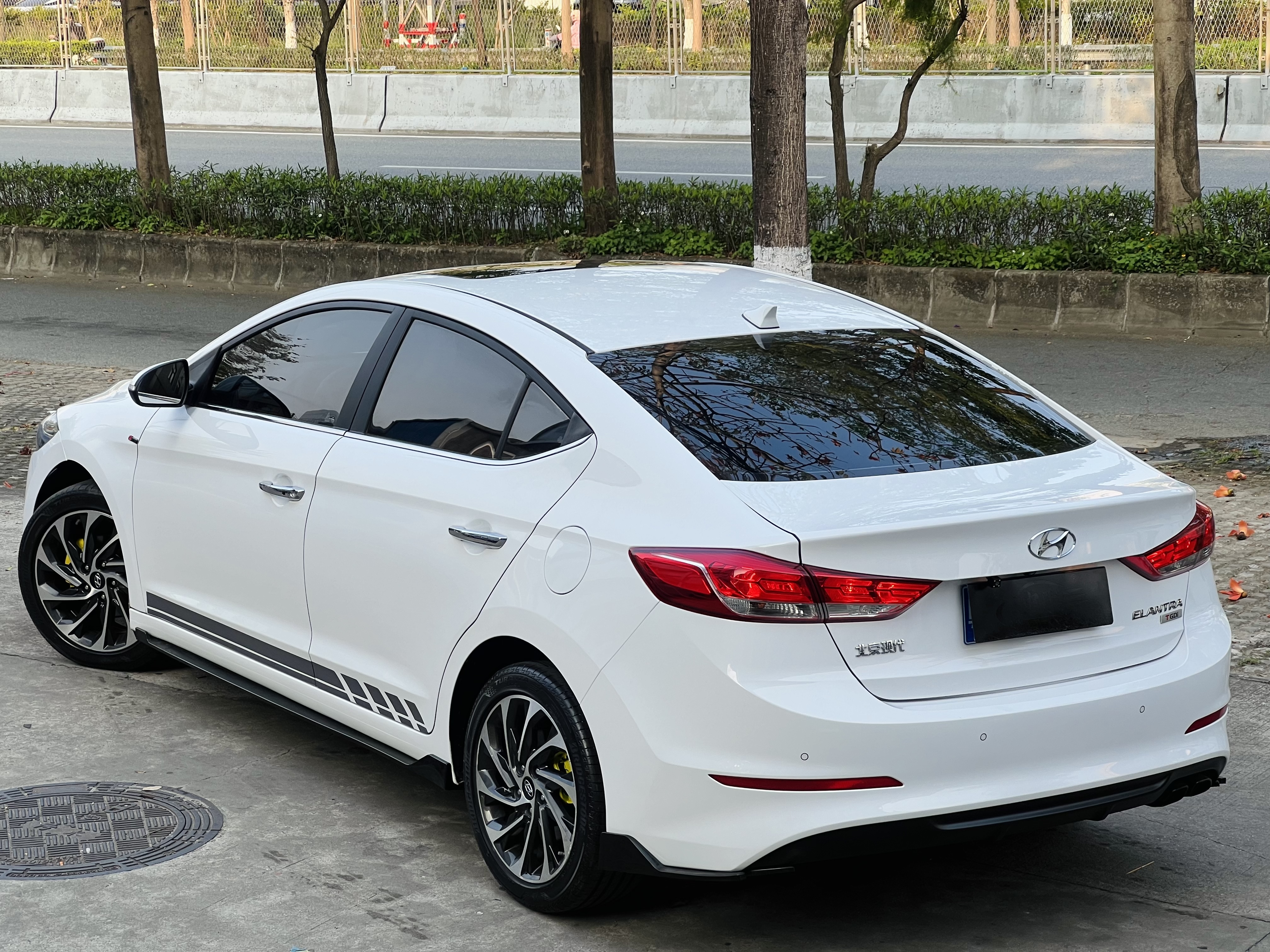 Hyundai Elantra AD 2019 car image #4