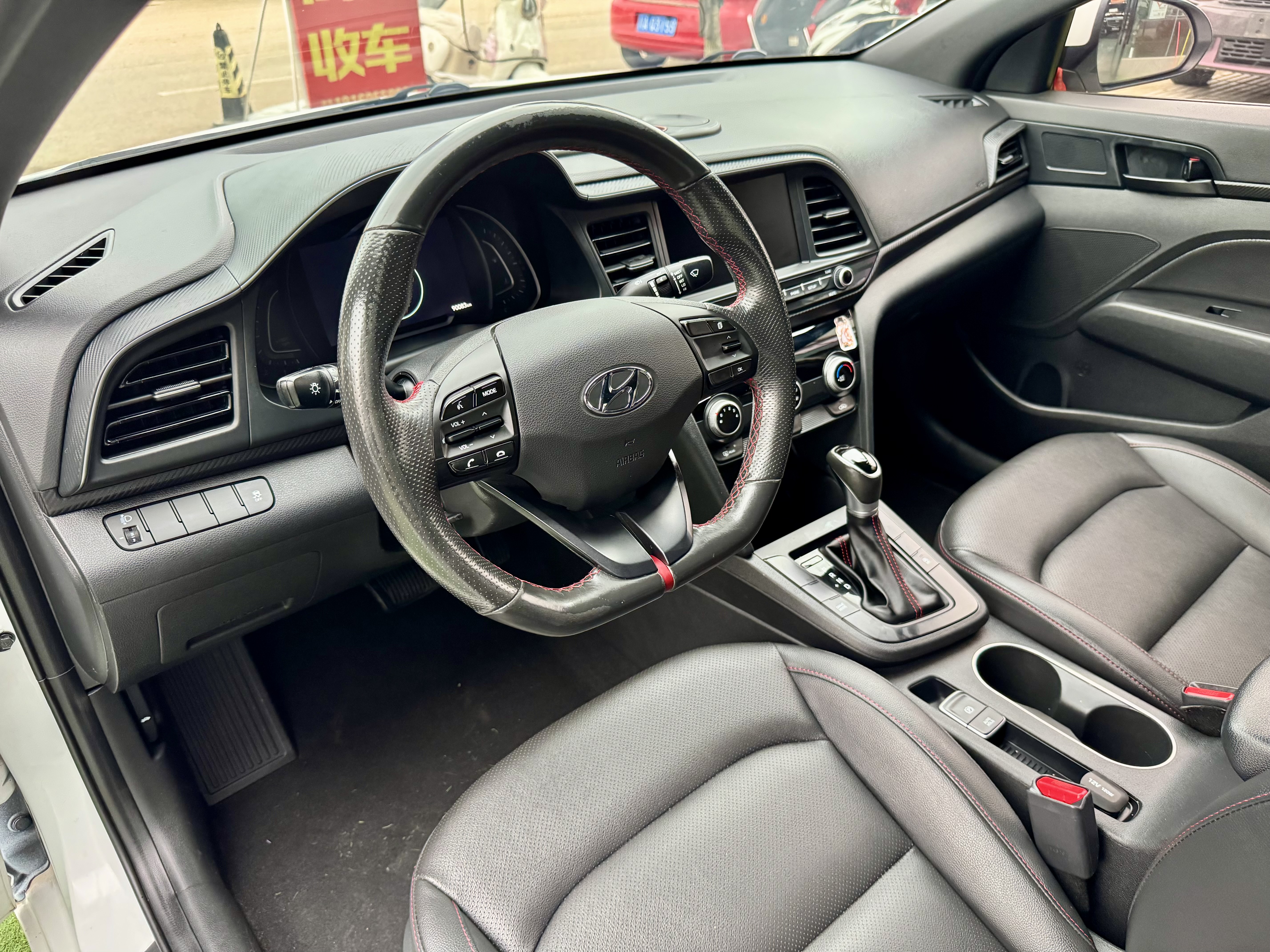 Hyundai Elantra AD 2019 car image #4