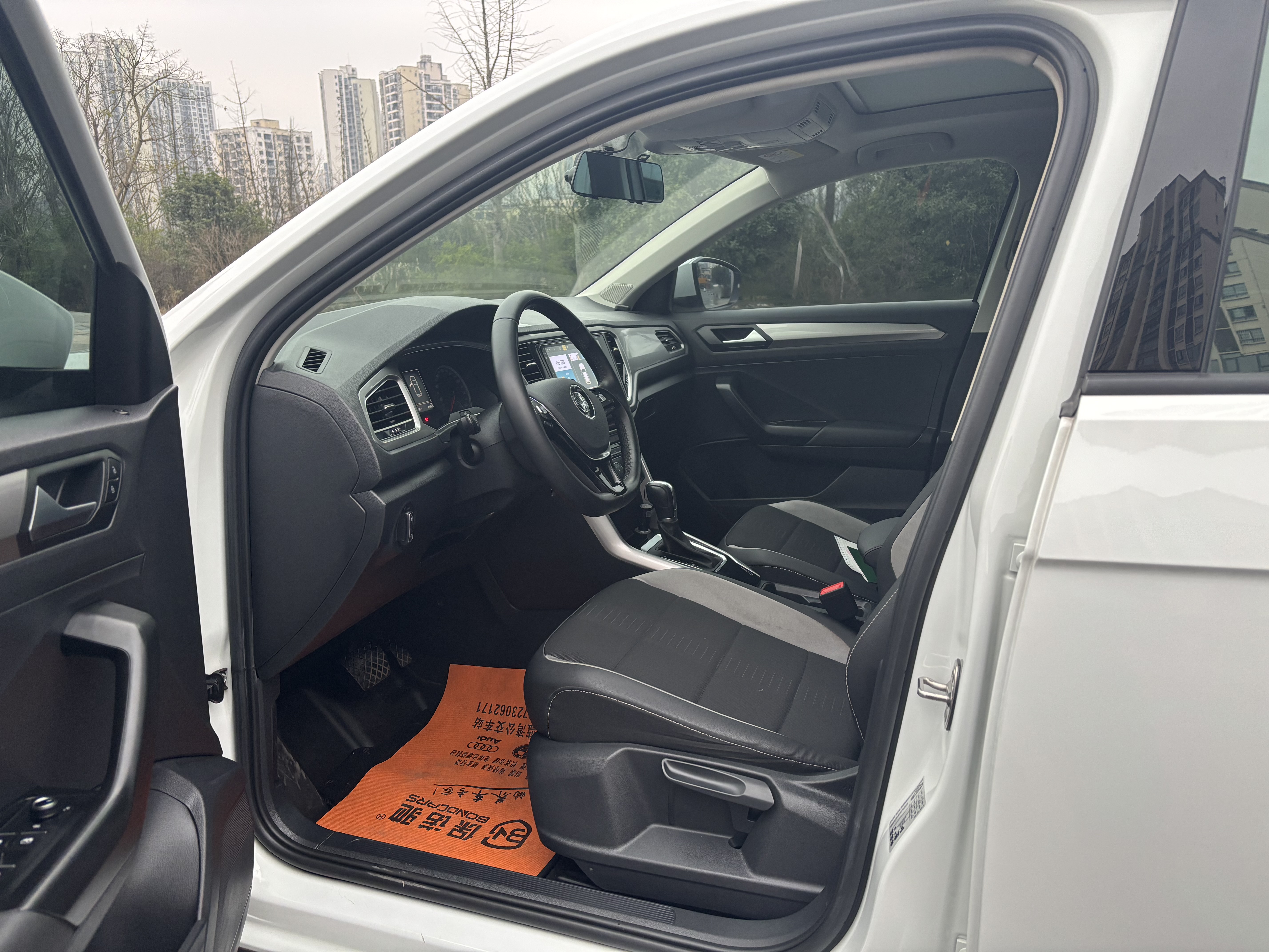 T-Roc 2019 #4 T-Roc 2019 car image #4