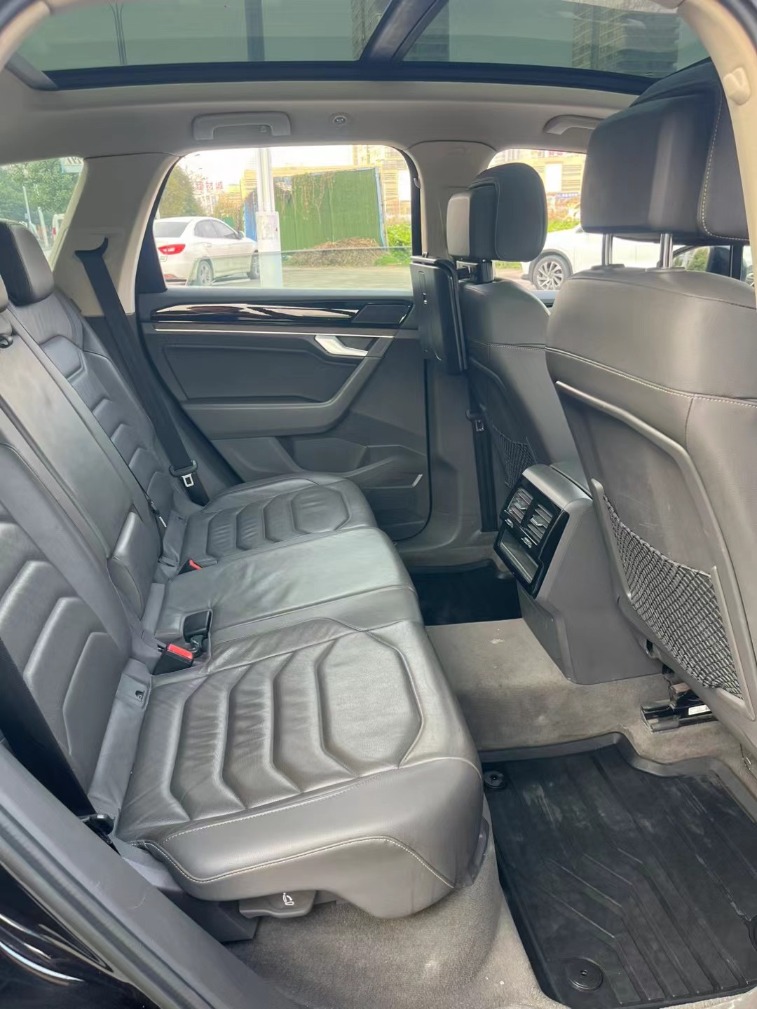 Volkswagen Touareg 2019 #4 Volkswagen Touareg 2019 car image #4