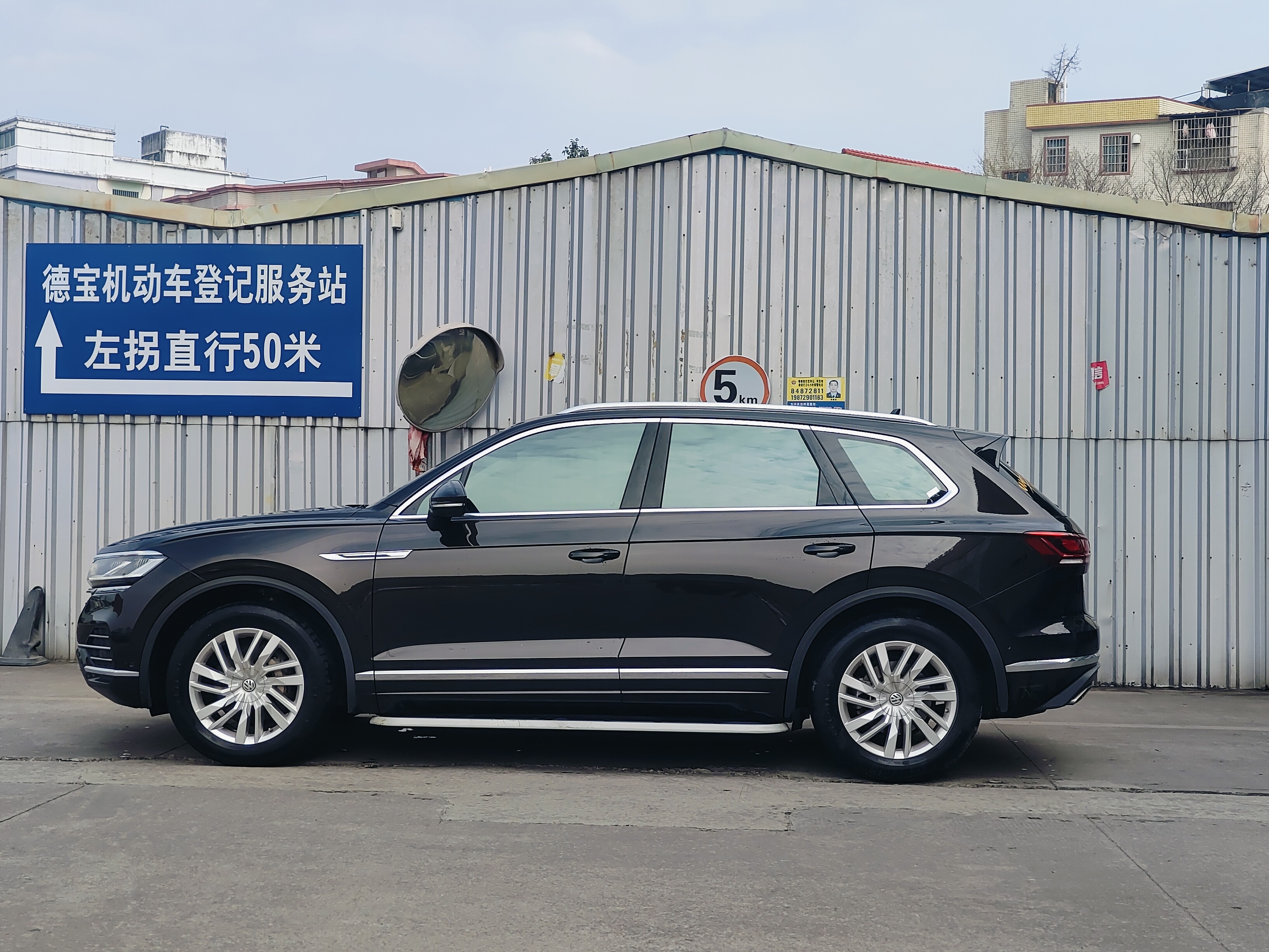 Volkswagen Touareg 2019 car image #4