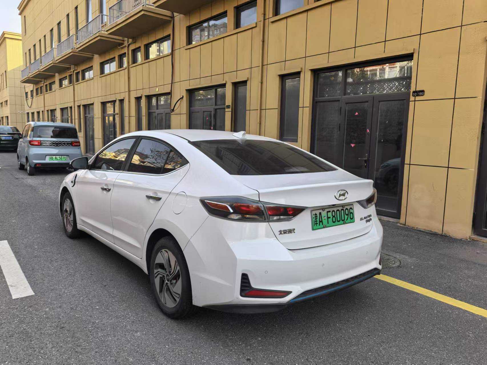 Hyundai Elantra AD PHEV 2021 #4 Hyundai Elantra AD PHEV 2021 immagine di auto #4