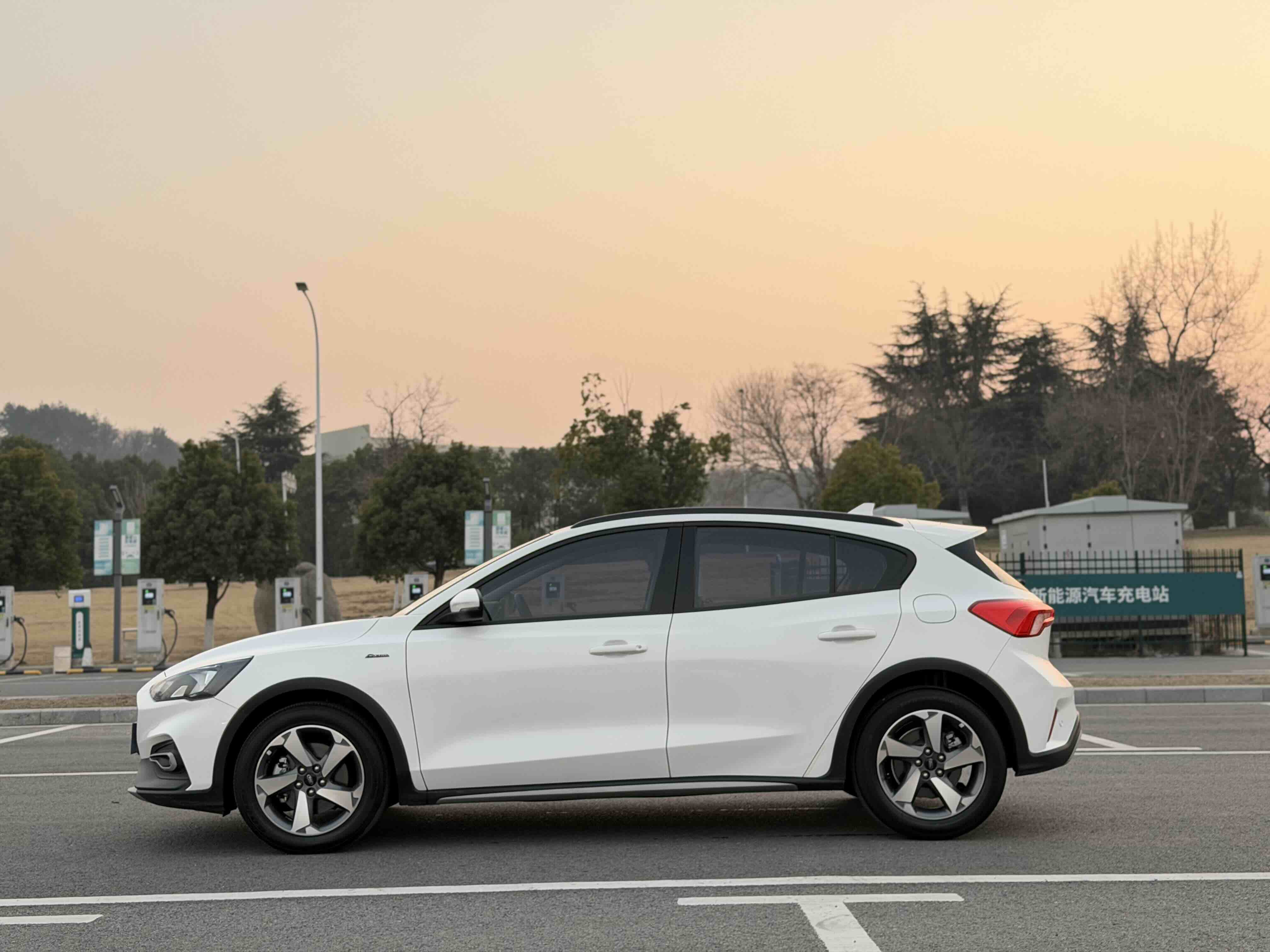 Ford Focus Active 2020 #4 Ford Focus Active 2020 car image #4