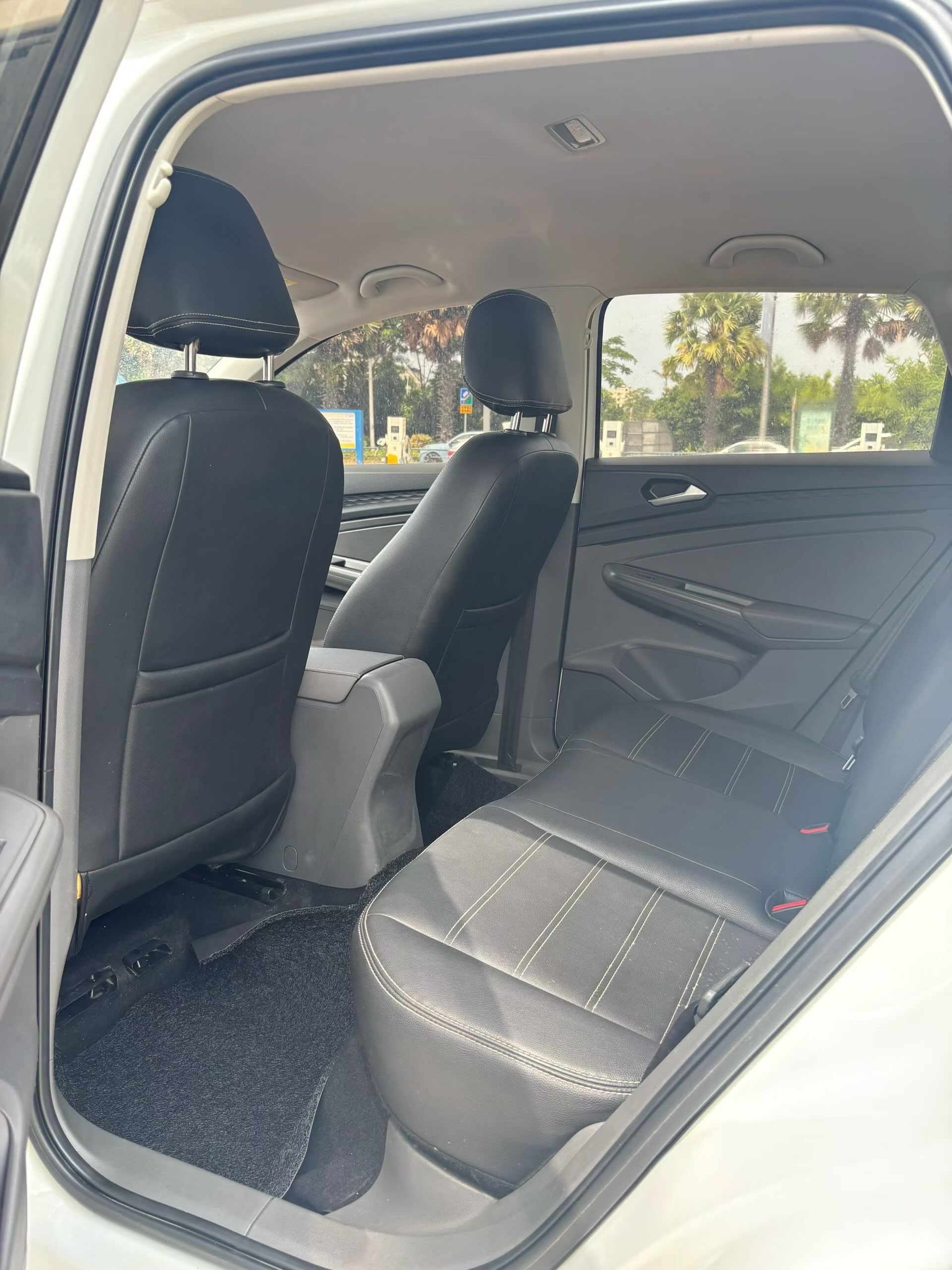 VS5 2021 car image #4