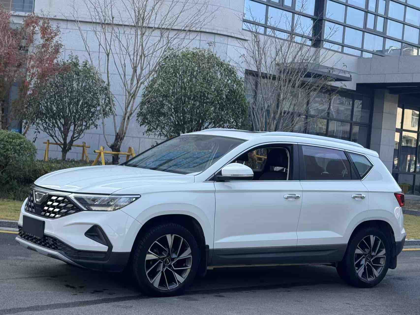VS5 2020 car image #4