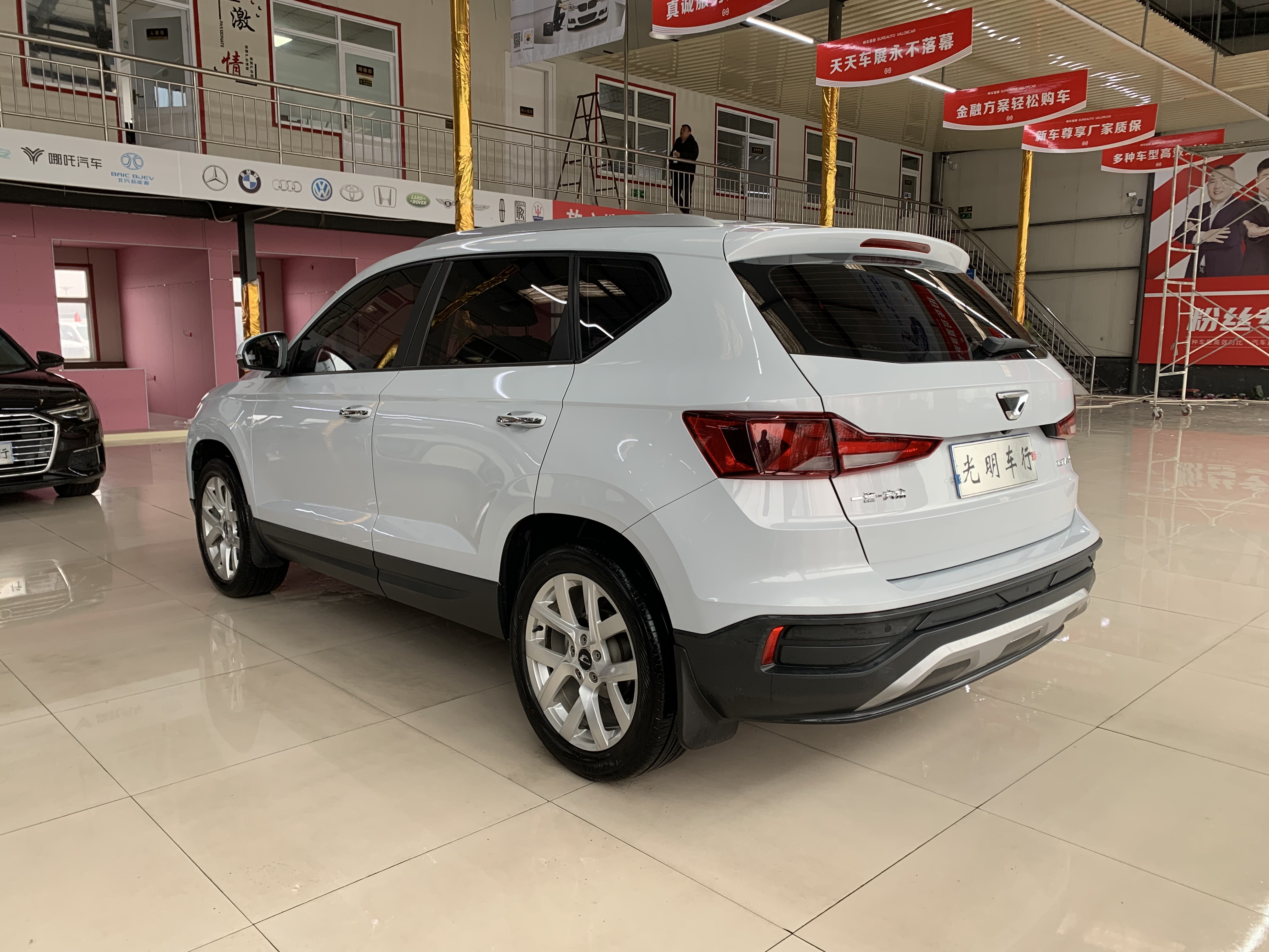 VS5 2019 #4 VS5 2019 car image #4