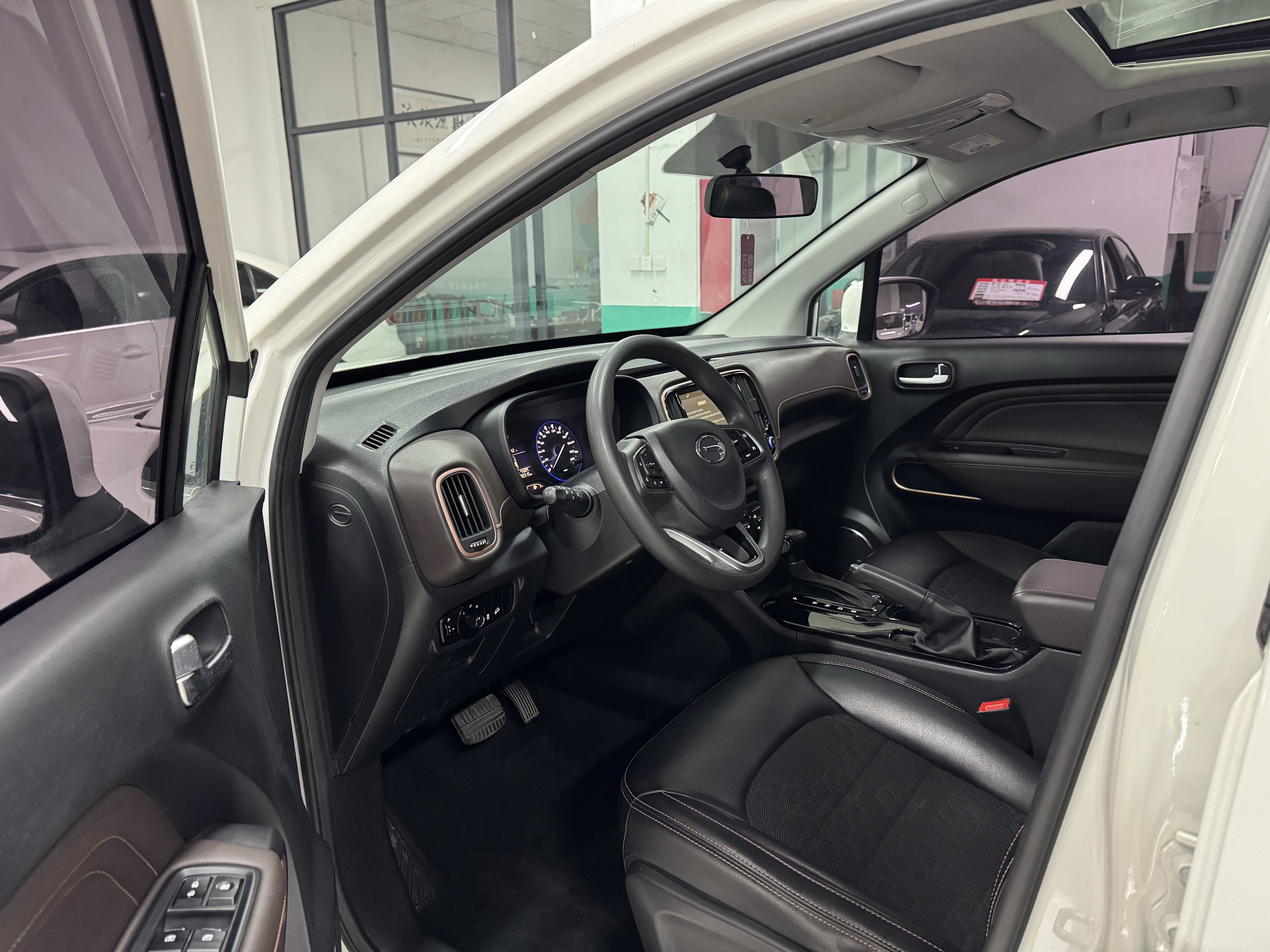 GAC Trumpchi GS3 2018 #4 GAC Trumpchi GS3 2018 car image #4