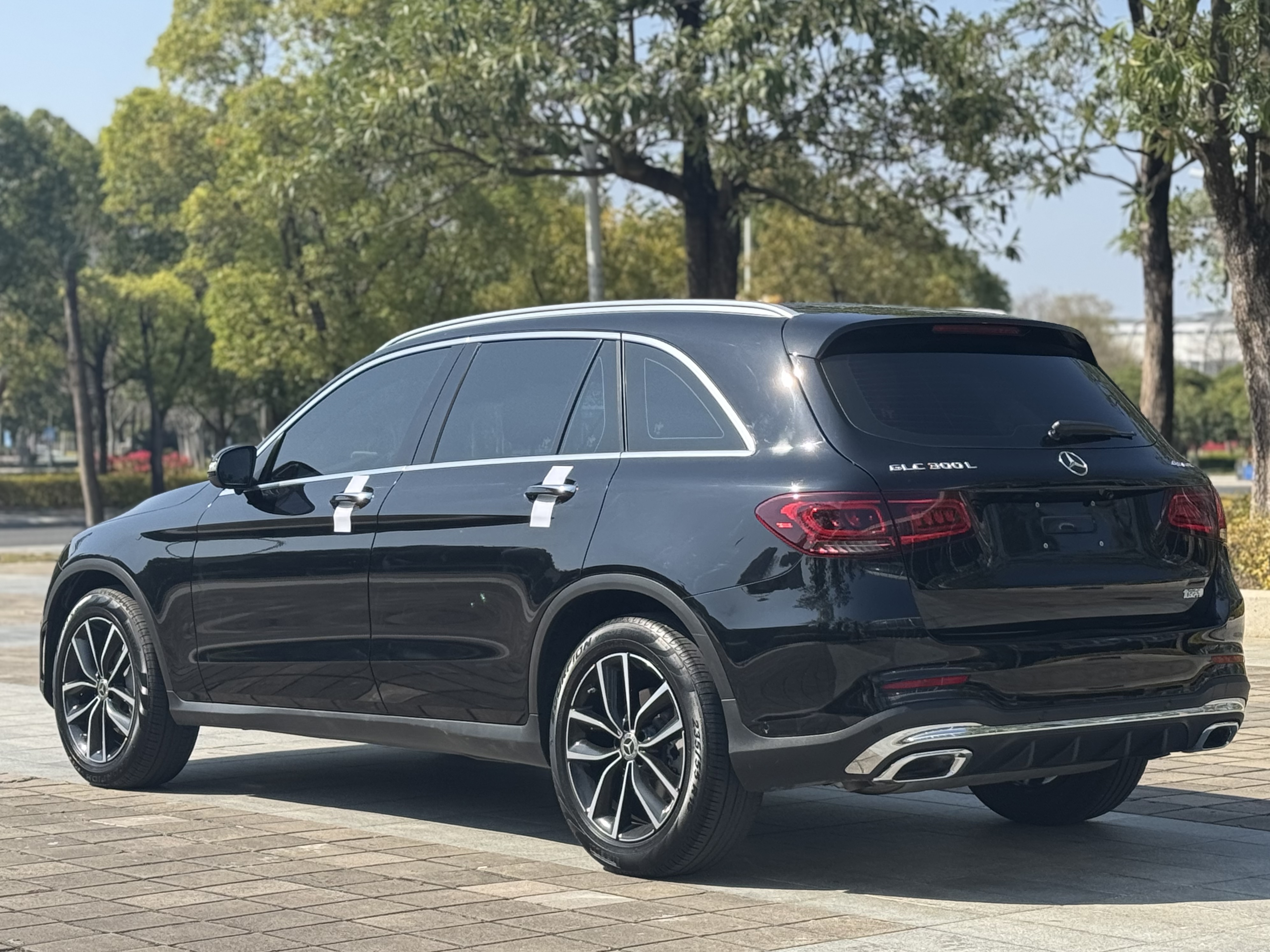 Mercedes-Benz GLC Class 2020 car image #4