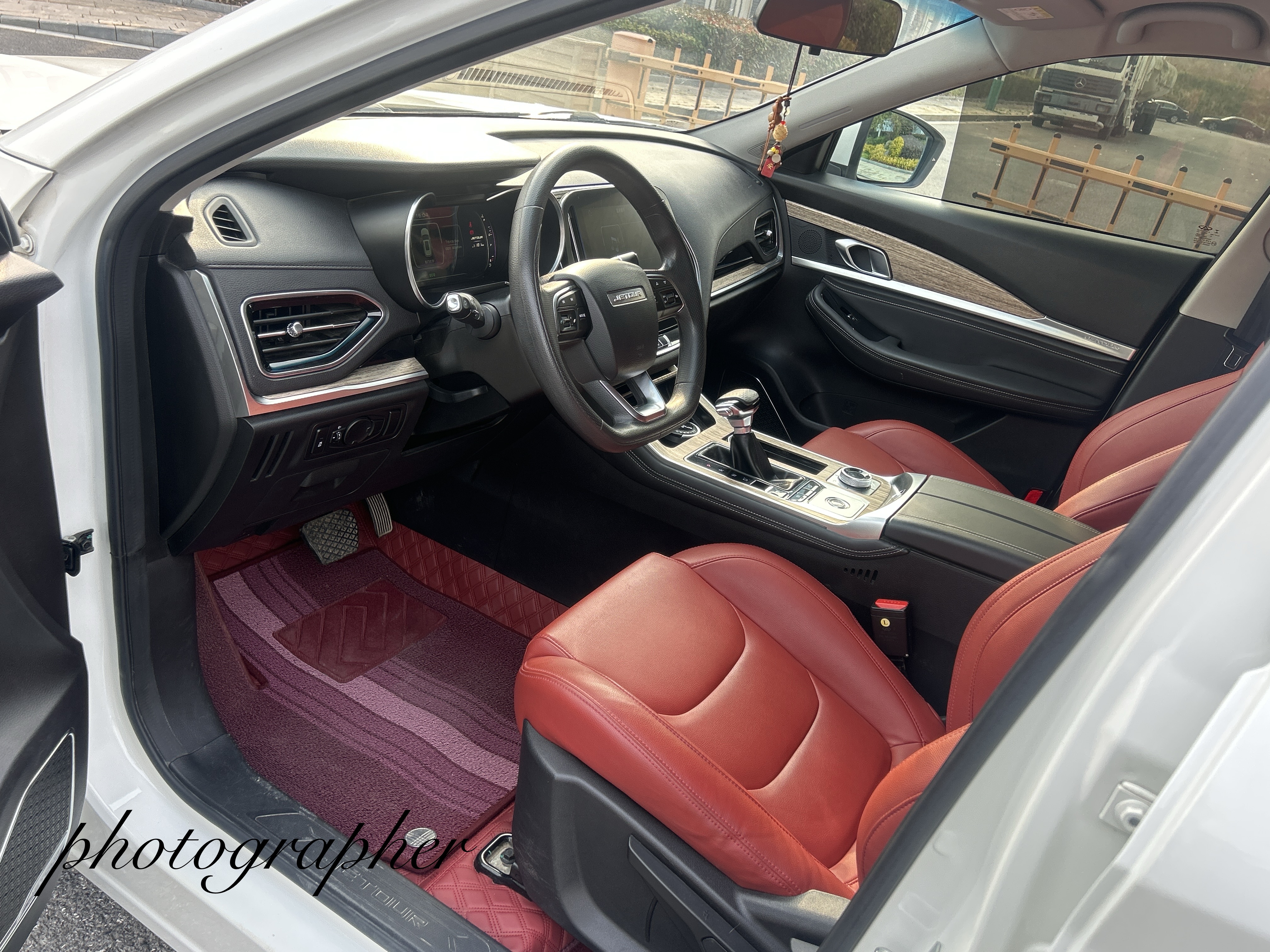 X70 2021 car image #4