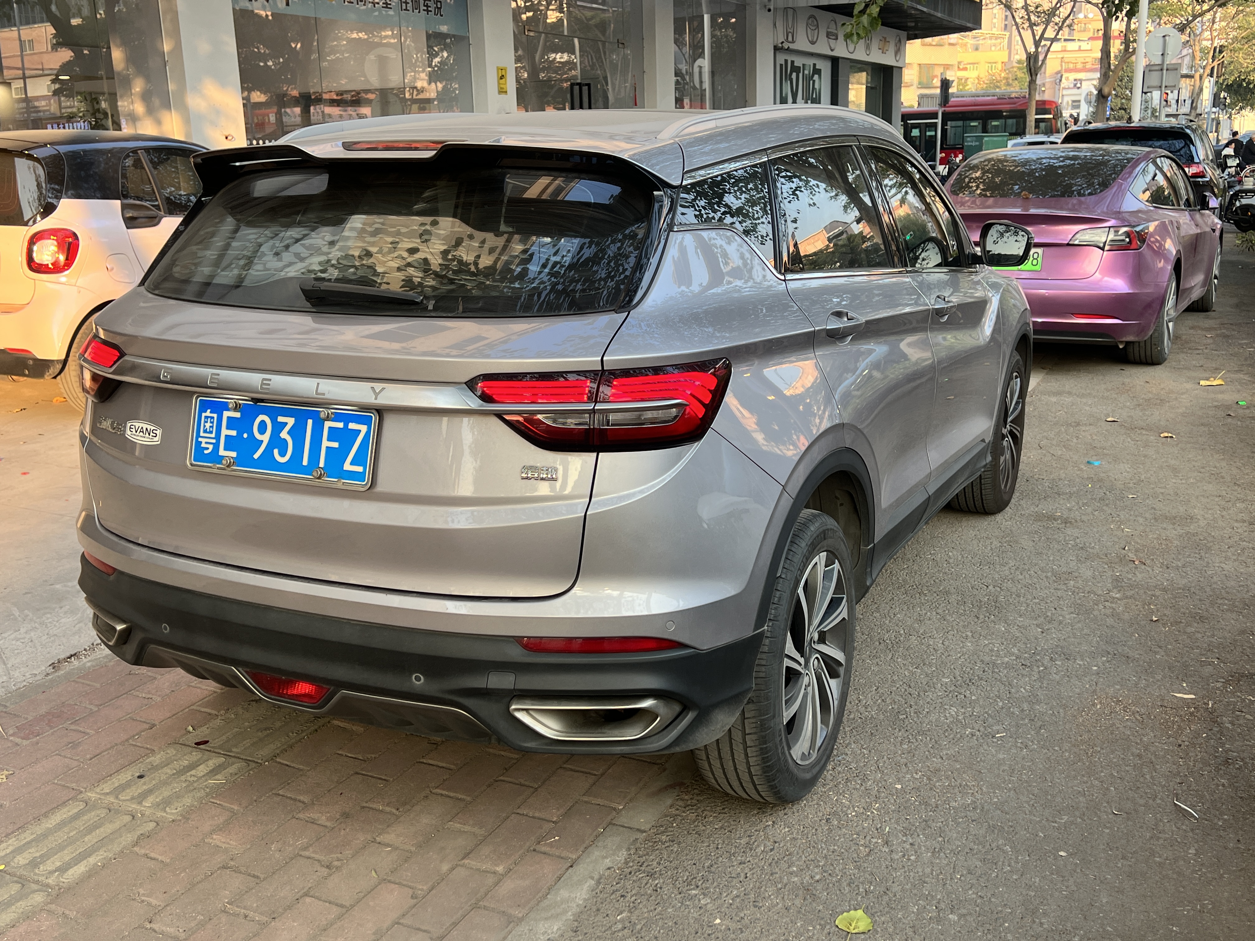 GEELY Coolray 2019 car image #4