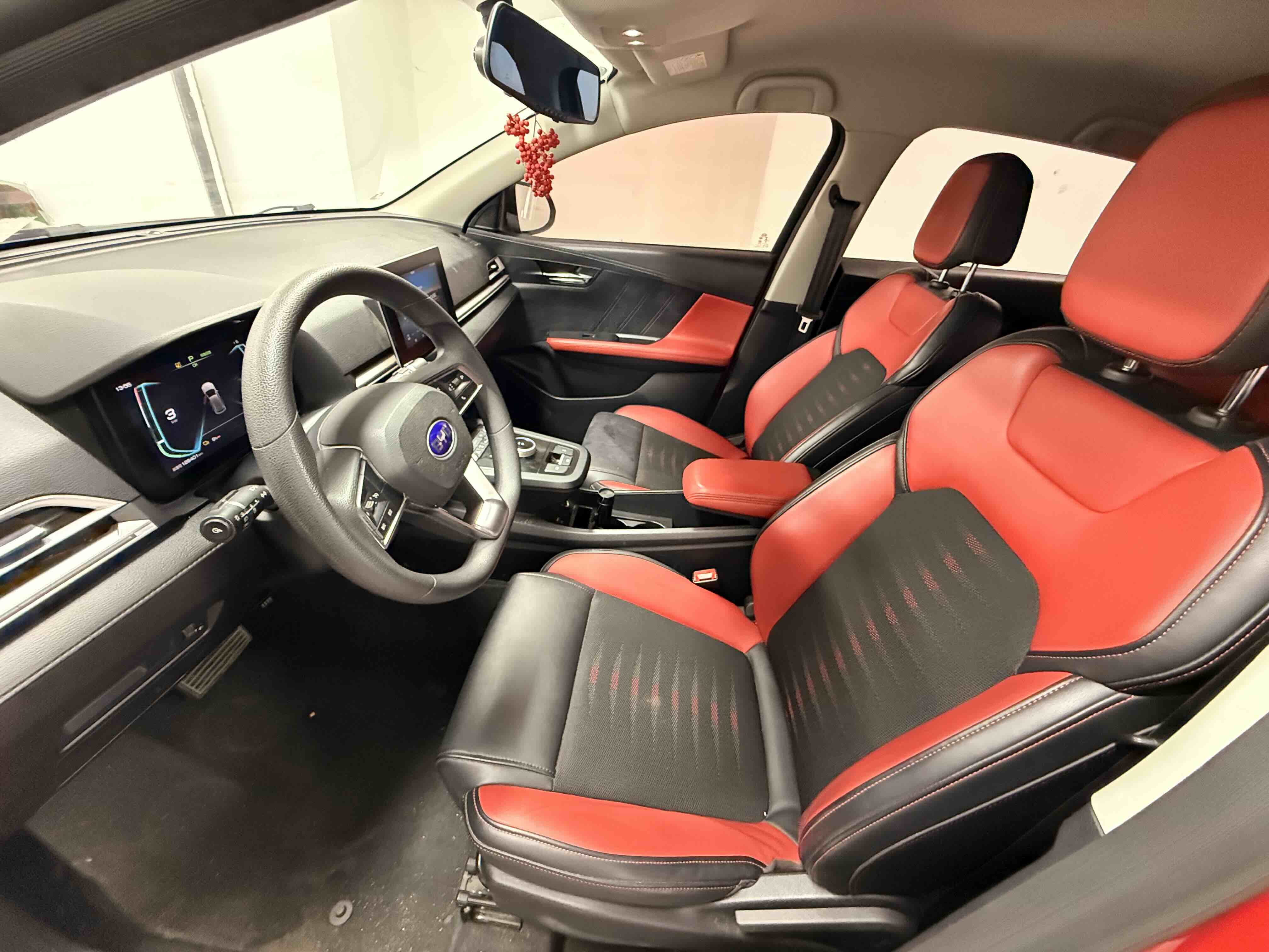 BYD e2 2020 изображение автомобиля #4