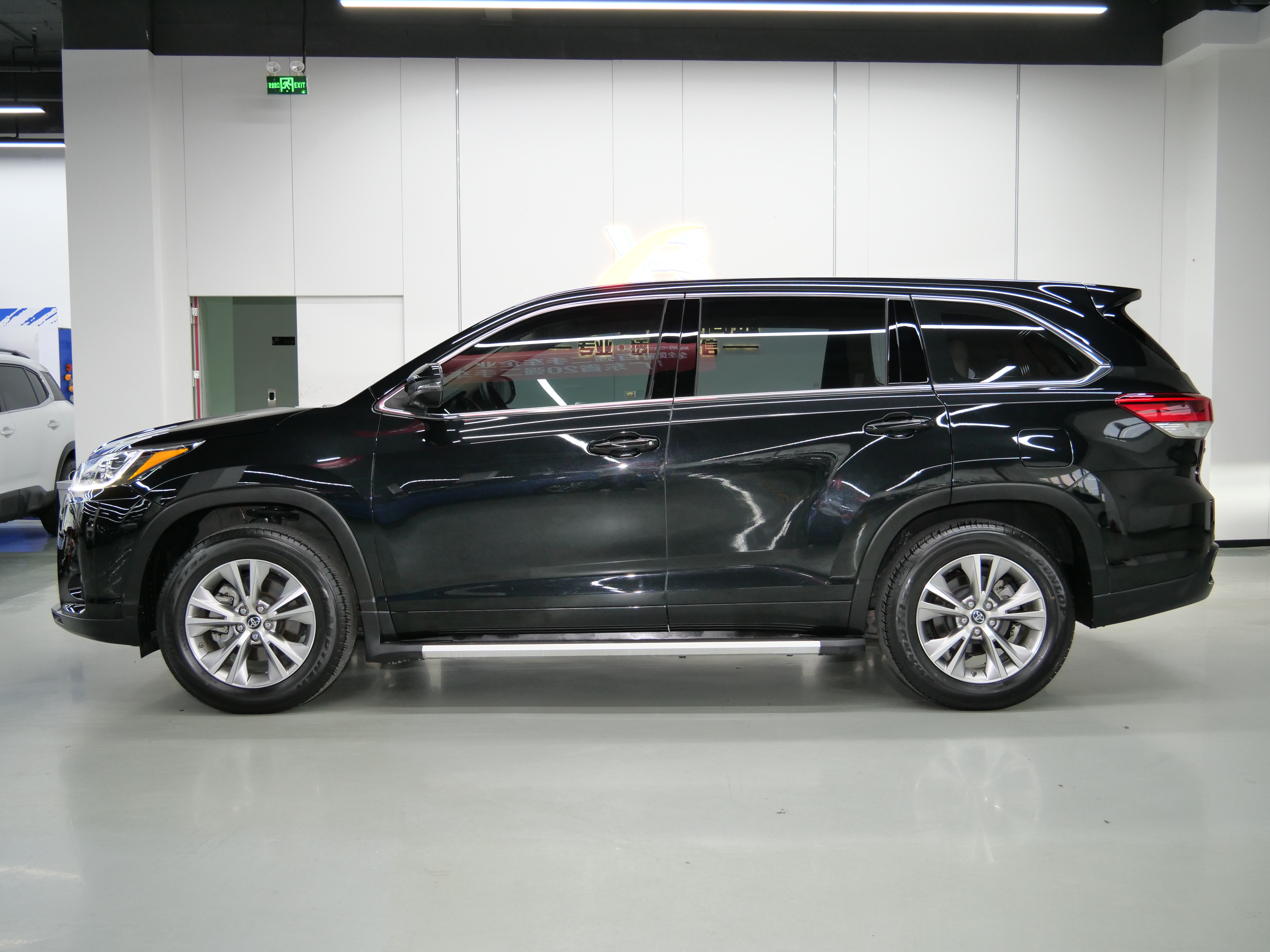 Toyota Highlander 2019 car image #4