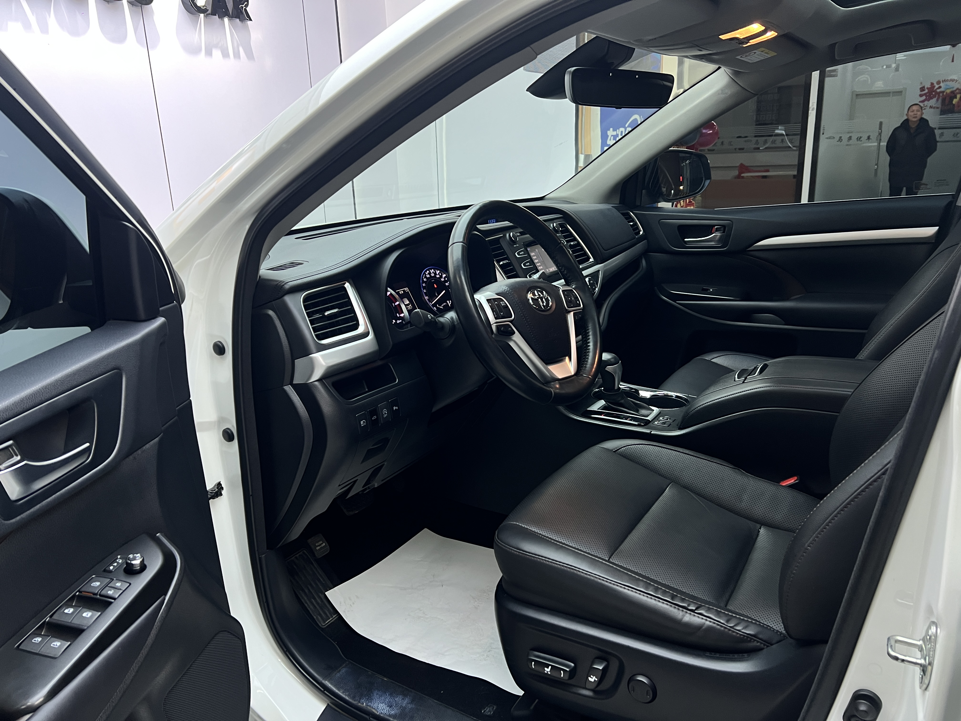 Toyota Highlander 2018 #4 Toyota Highlander 2018 car image #4