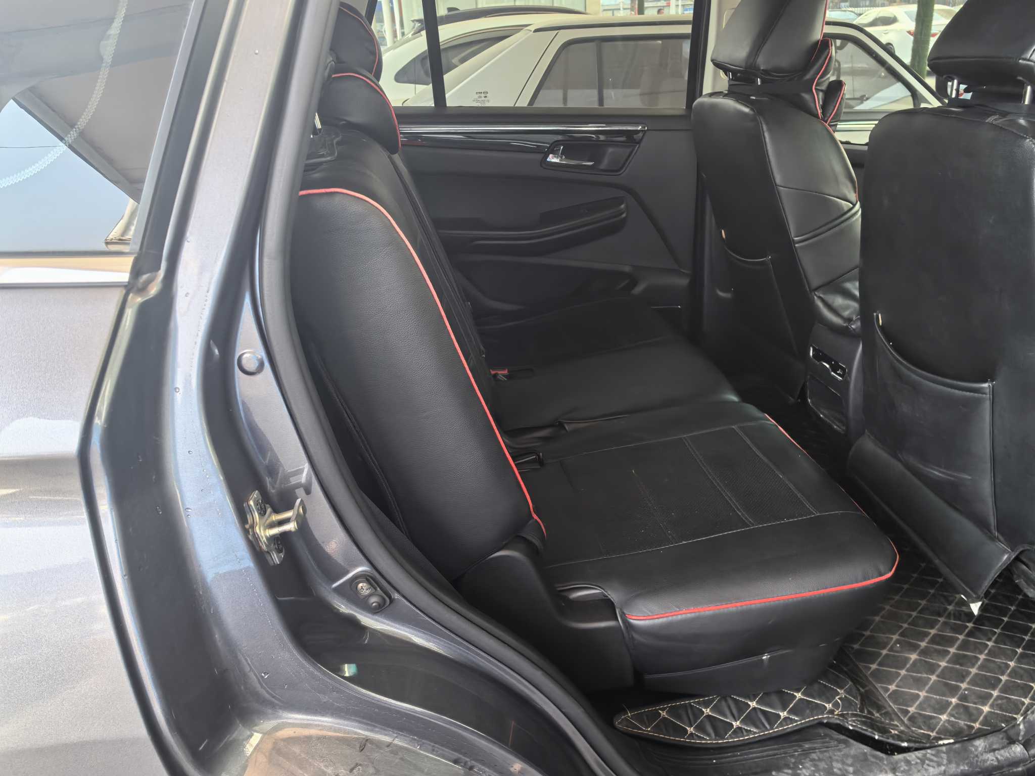 SWM斯威汽车 SWM斯威G05 2020 汽车图片 #4