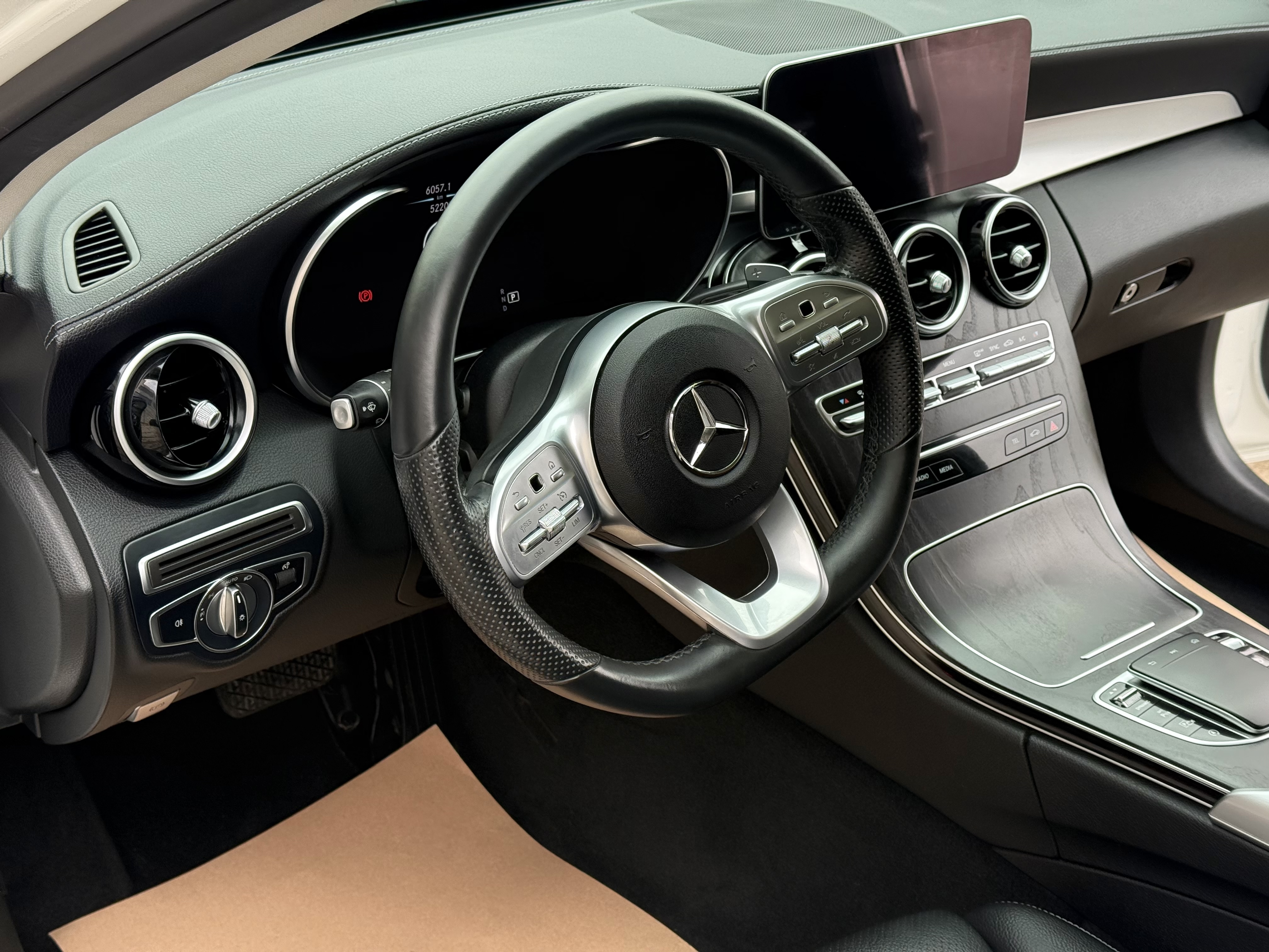 Mercedes-Benz C Class 2020 car image #4