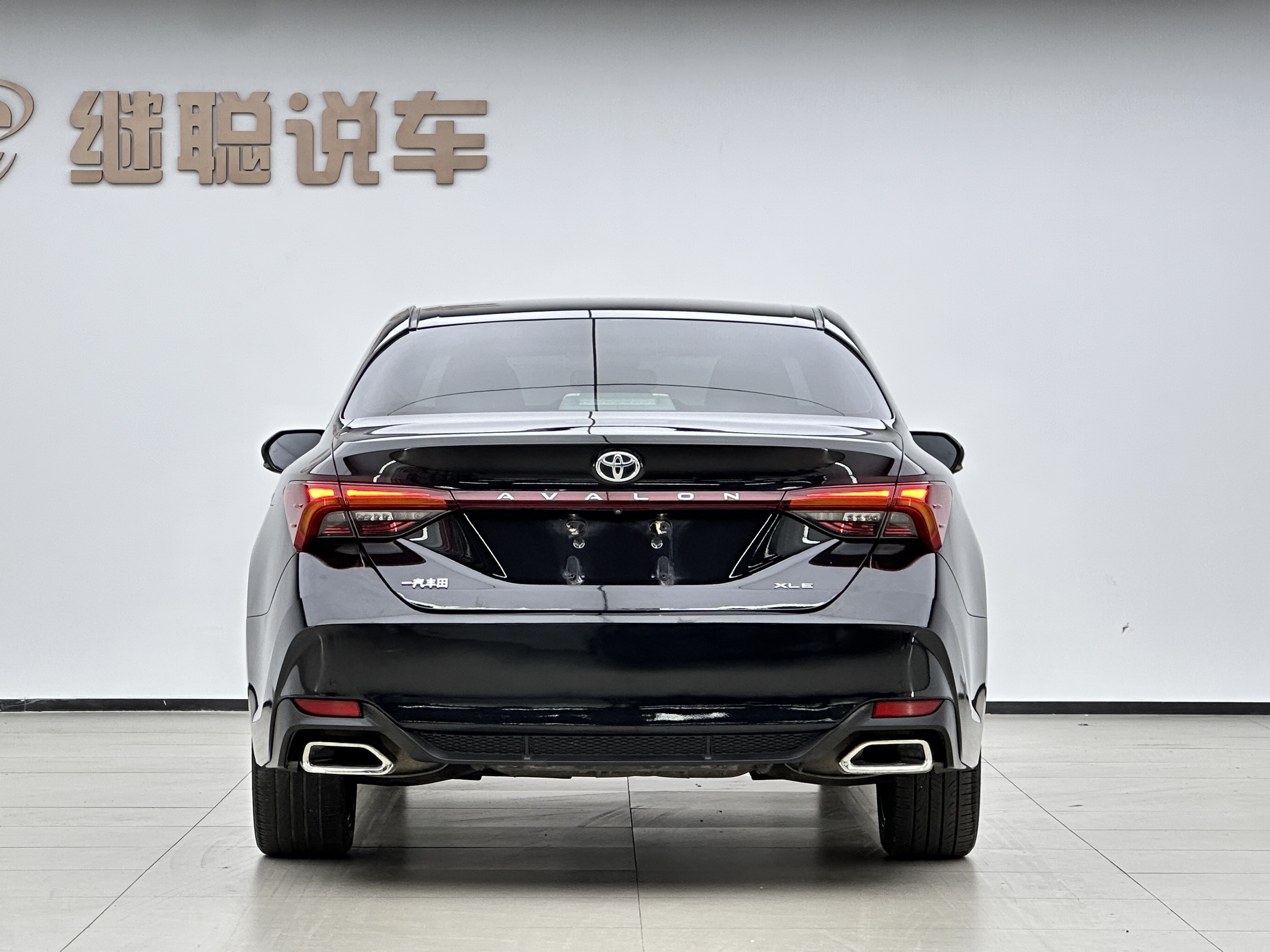 Toyota Avalon 2021 car image #4