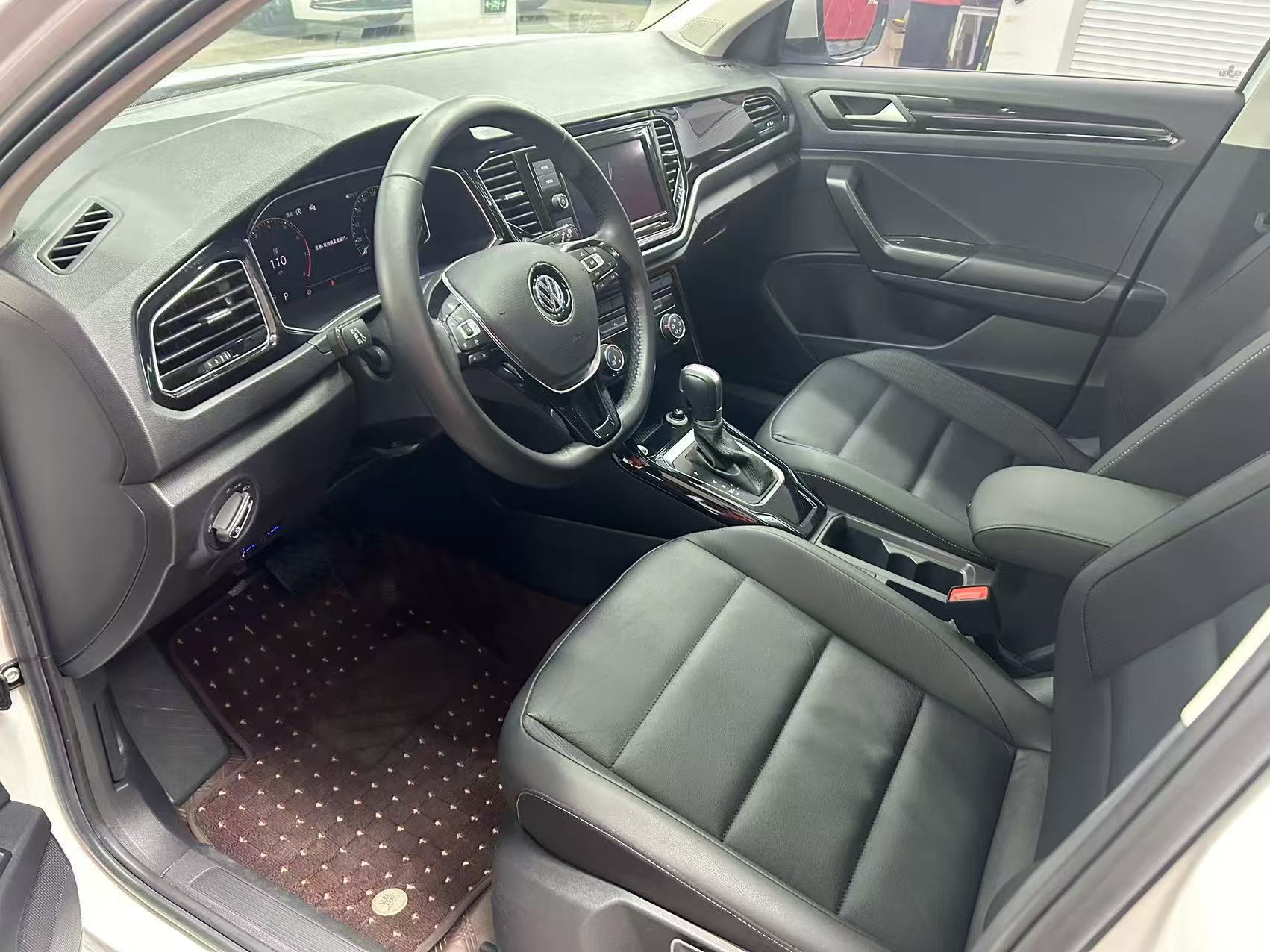 T-Roc 2021 car image #4
