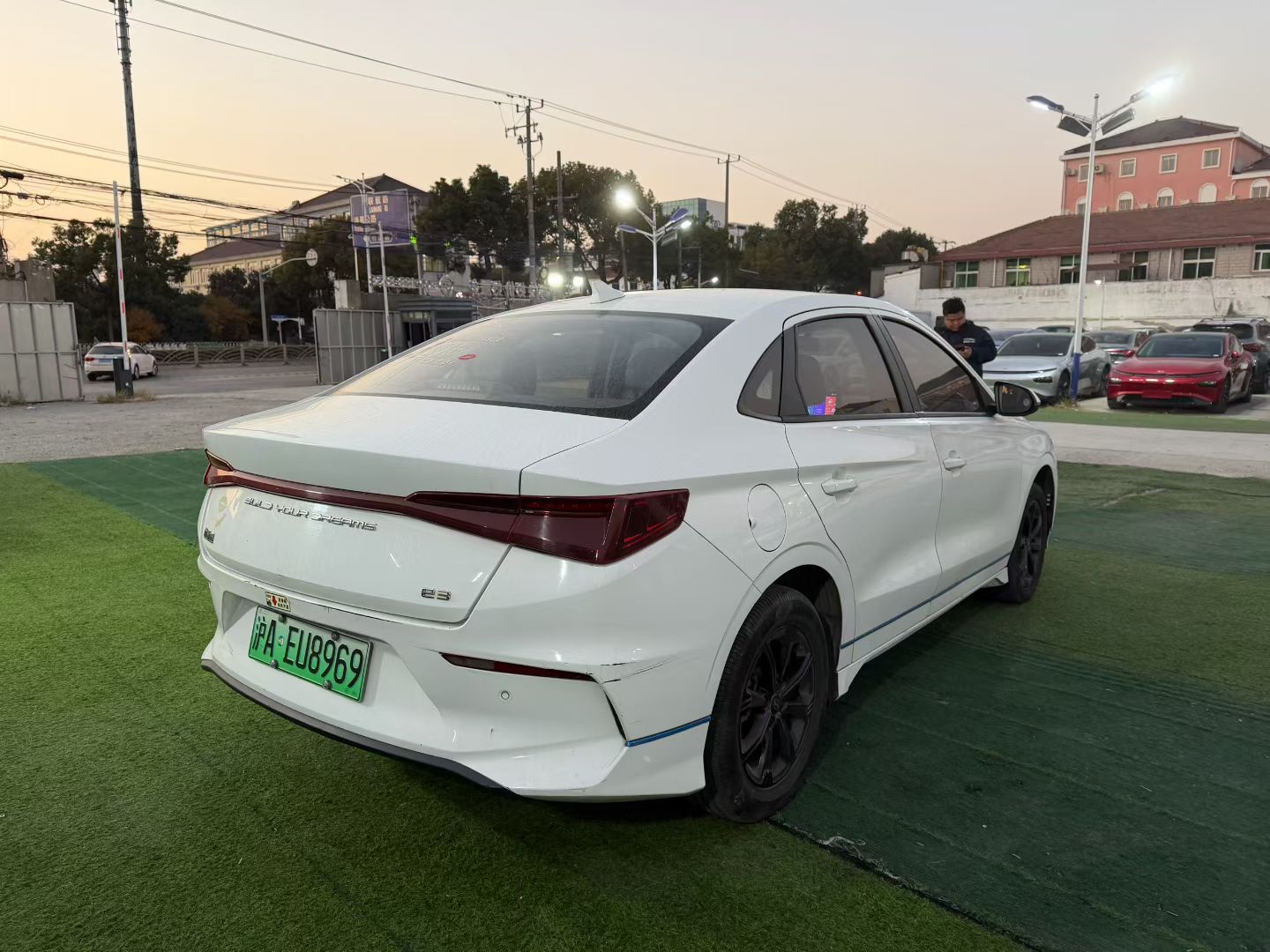 BYD e3 2020 #4 BYD e3 2020 car image #4