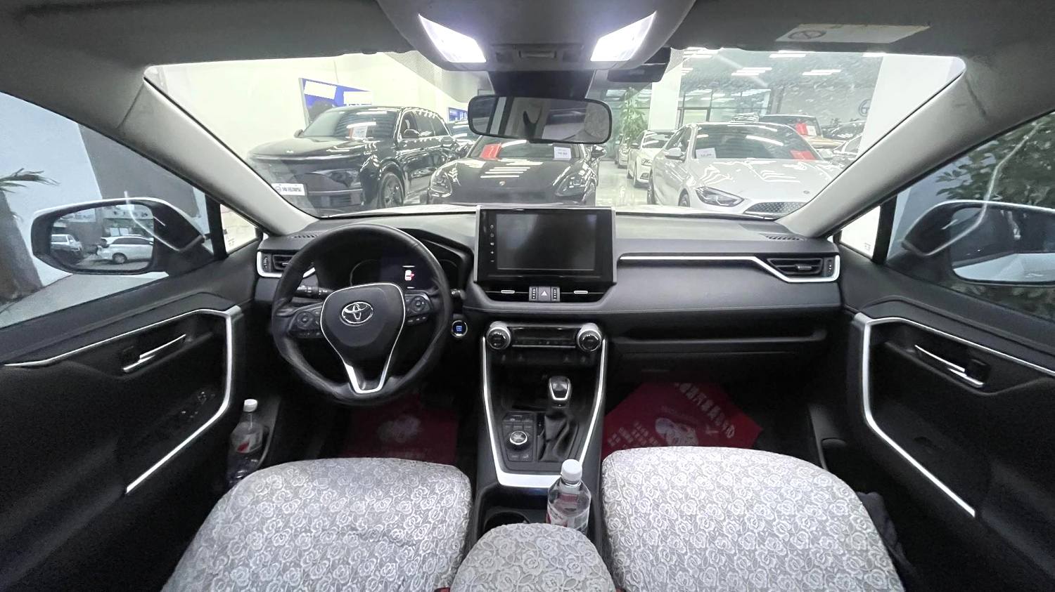 Toyota RAV4 2021 #4 Toyota RAV4 2021 car image #4