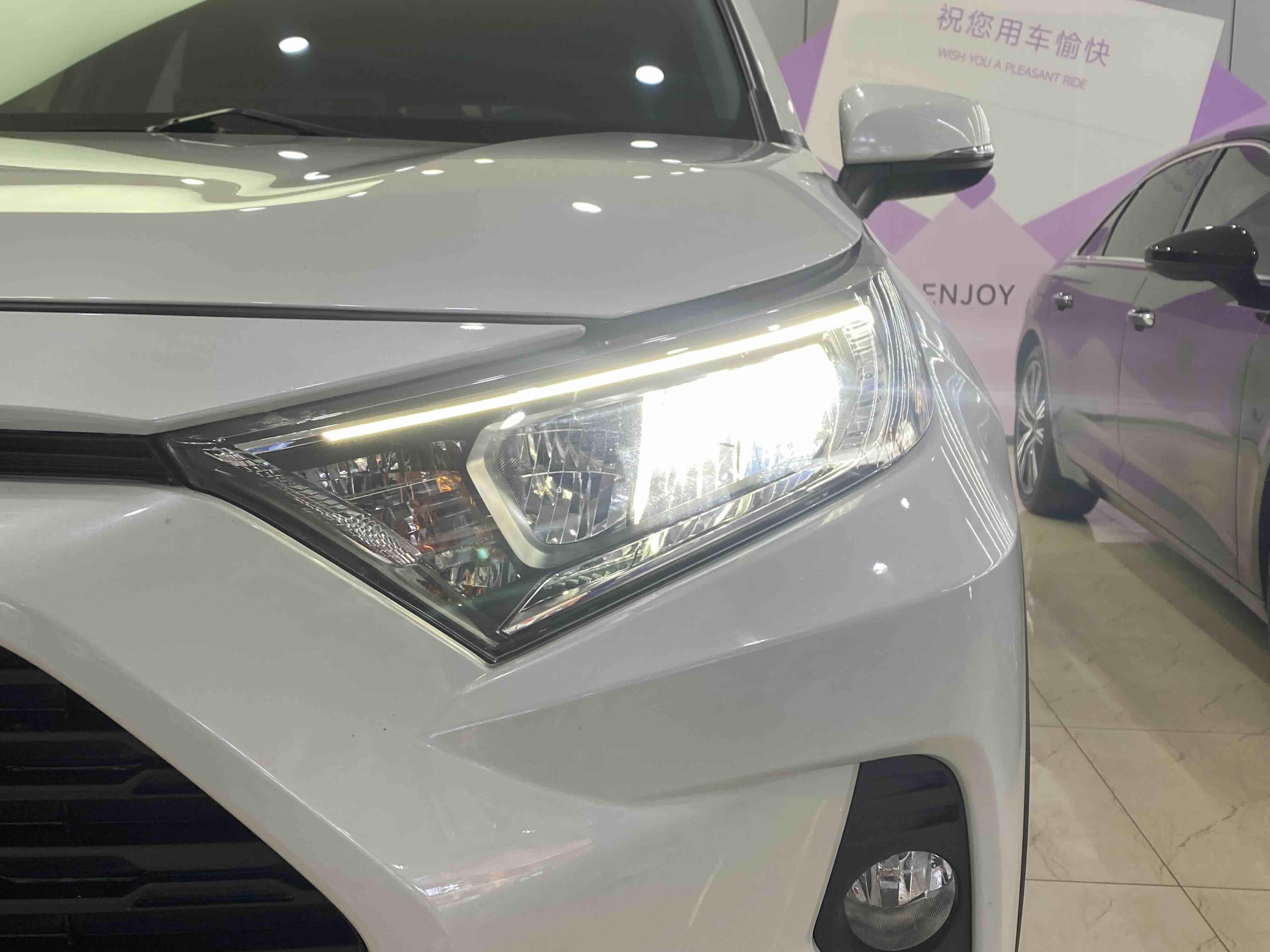 Toyota RAV4 2020 #4 Toyota RAV4 2020 immagine di auto #4