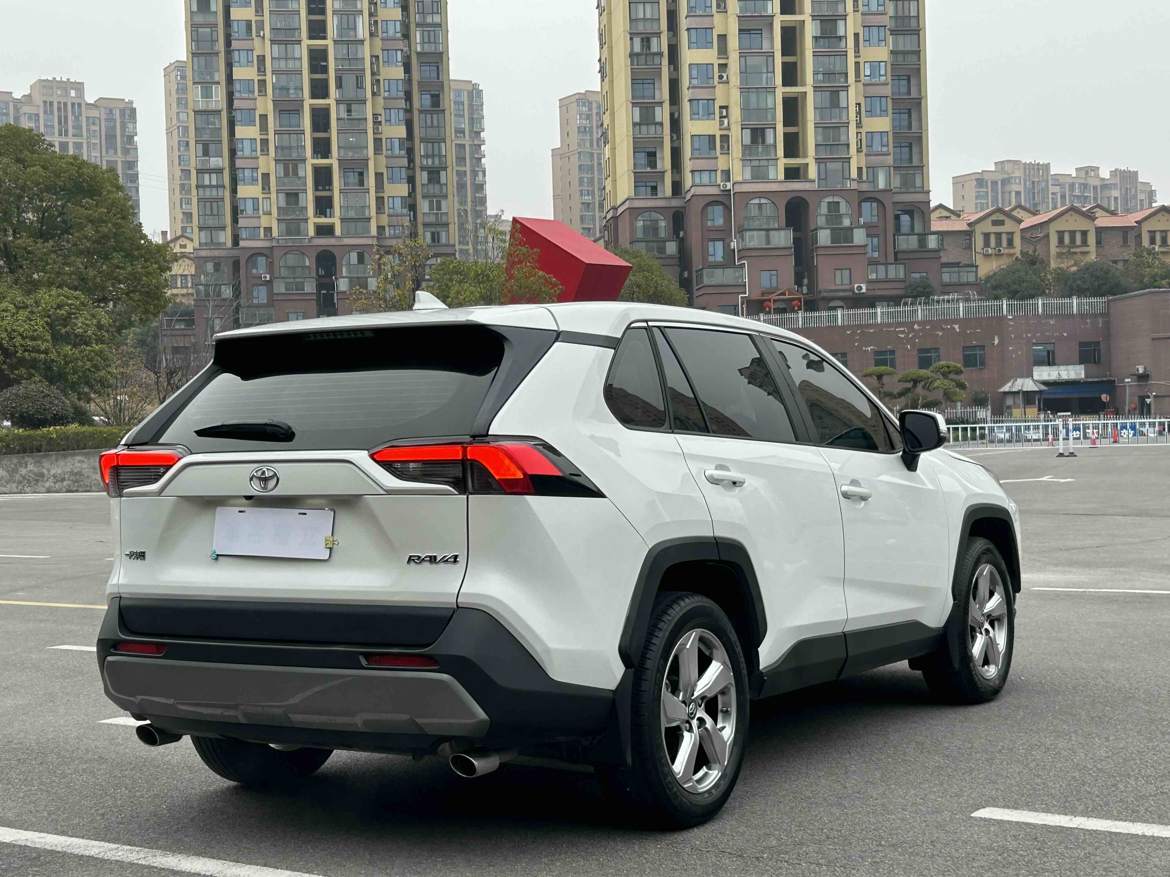 Toyota RAV4 2020 #4 Toyota RAV4 2020 car image #4