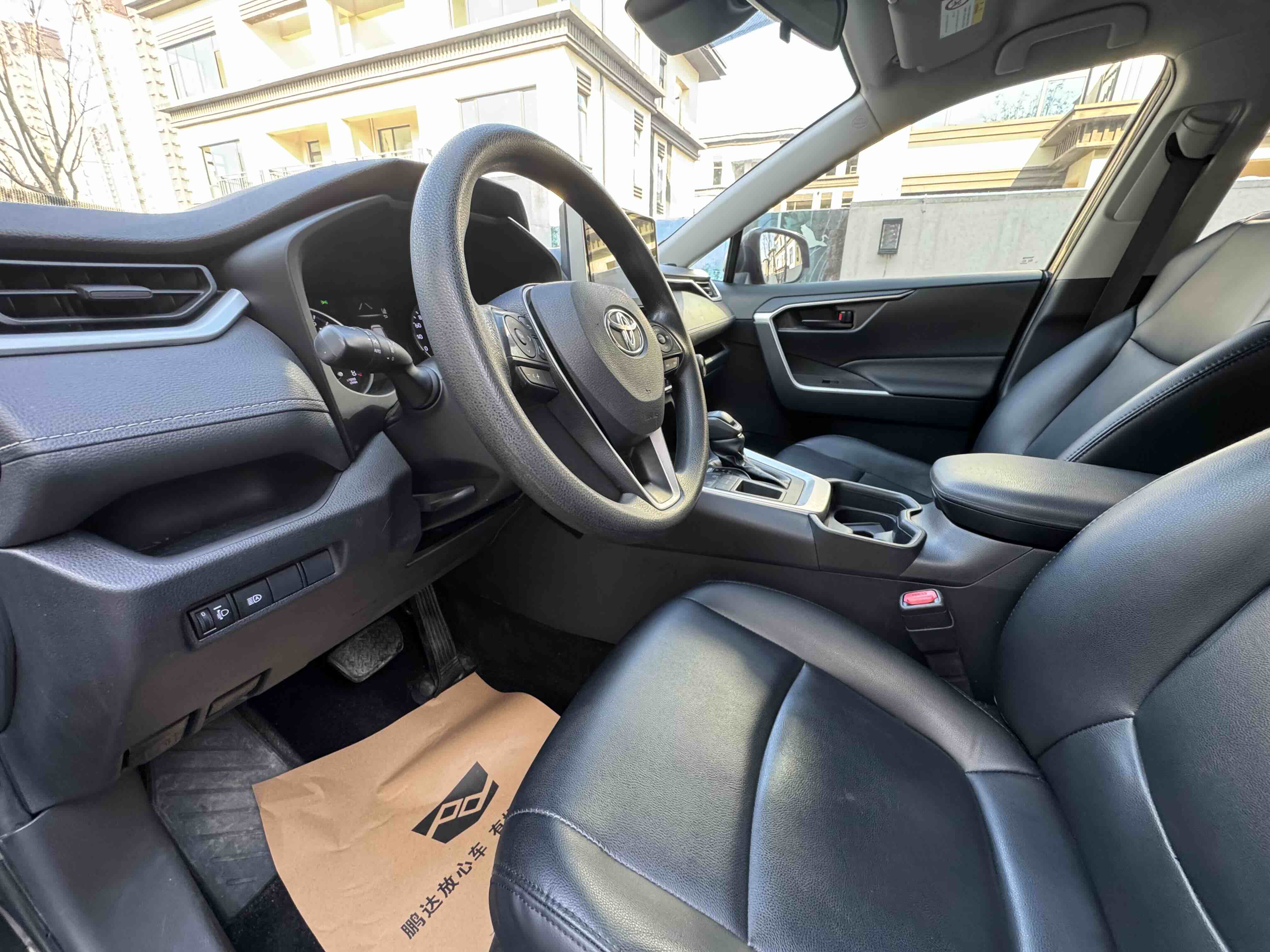 Toyota RAV4 2020 car image #4