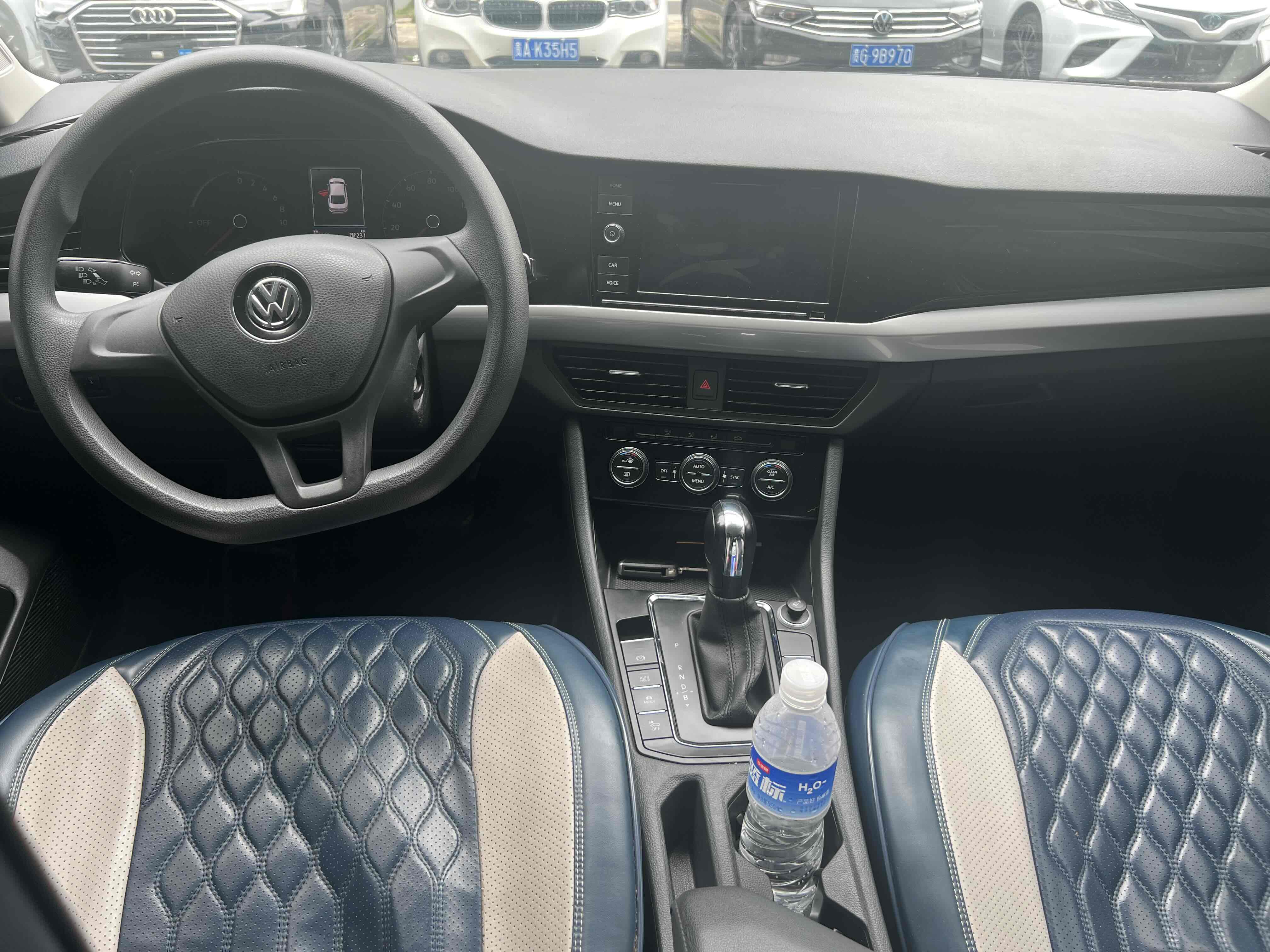 Volkswagen Bora Pure Electric 2021 صورة سيارة #4