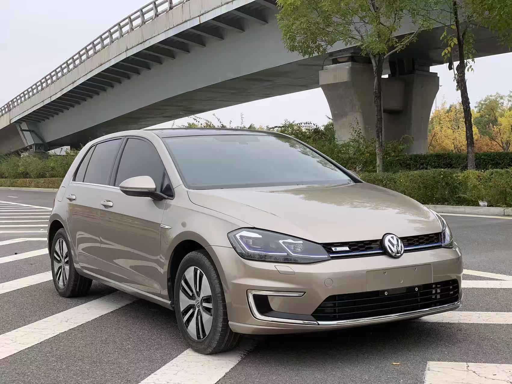 Volkswagen Golf Pure Electric 2020 imagen de coche #4