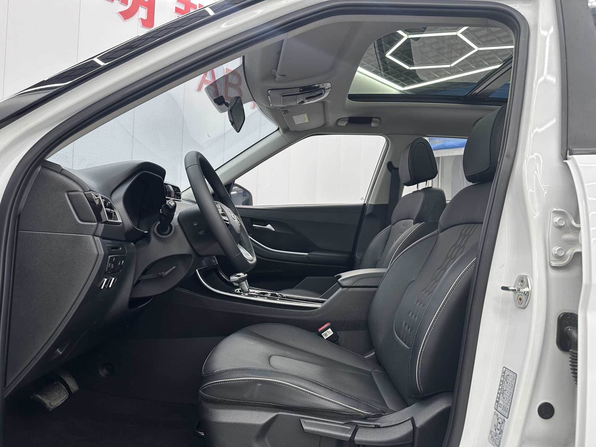 Hyundai ix25 2021 #4 Hyundai ix25 2021 car image #4