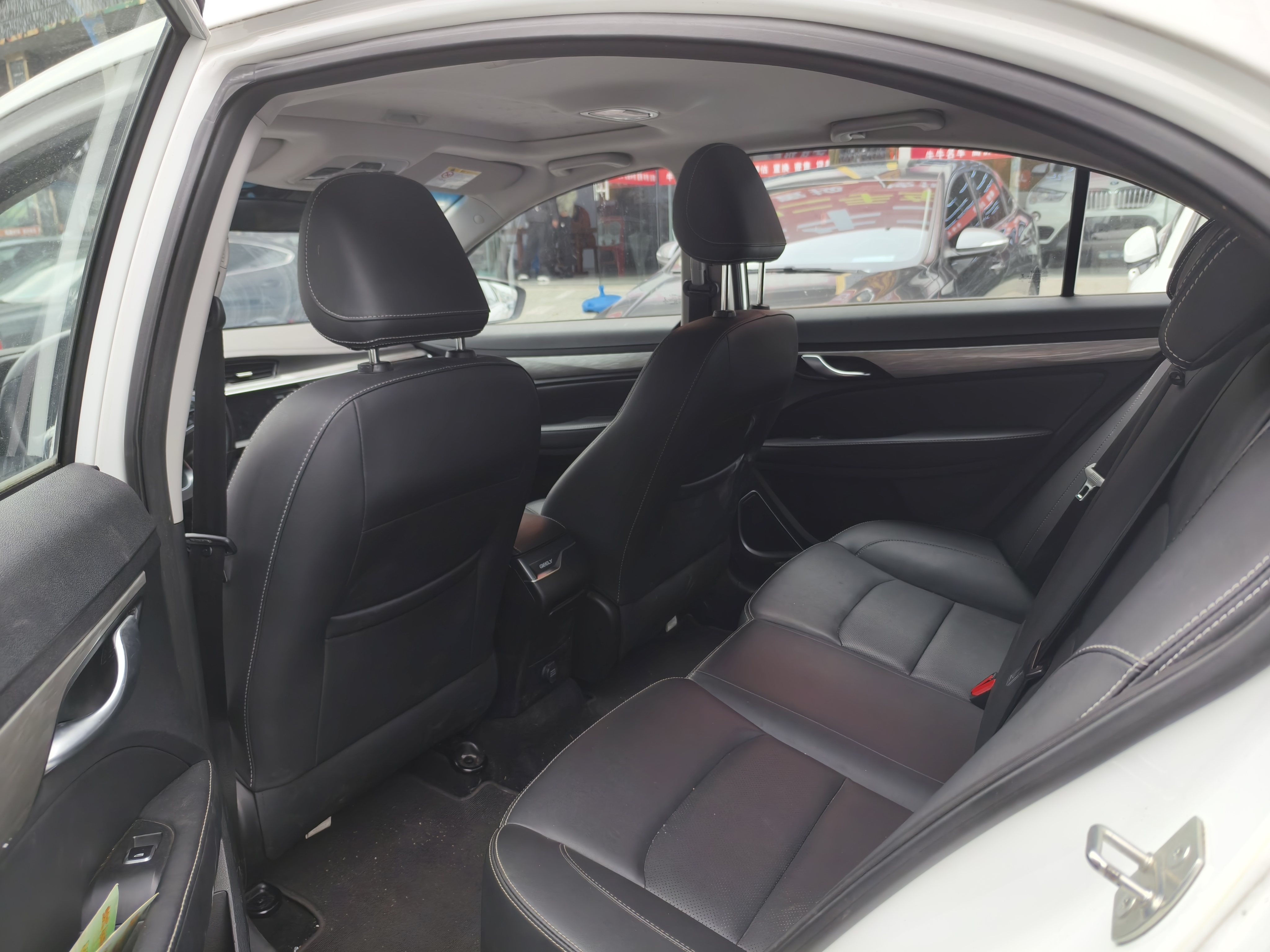 Emgrand 2019 car image #4