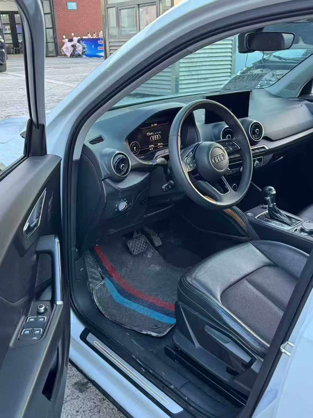 Audi Q2L e-tron 2021 #4 Audi Q2L e-tron 2021 imagen de coche #4