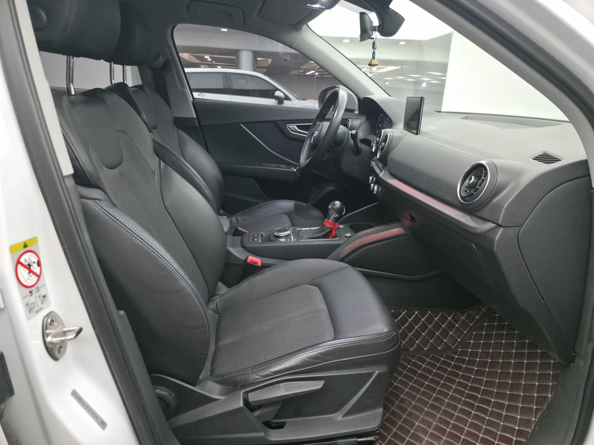 Q2L e-tron 2020 #4 Q2L e-tron 2020 car image #4