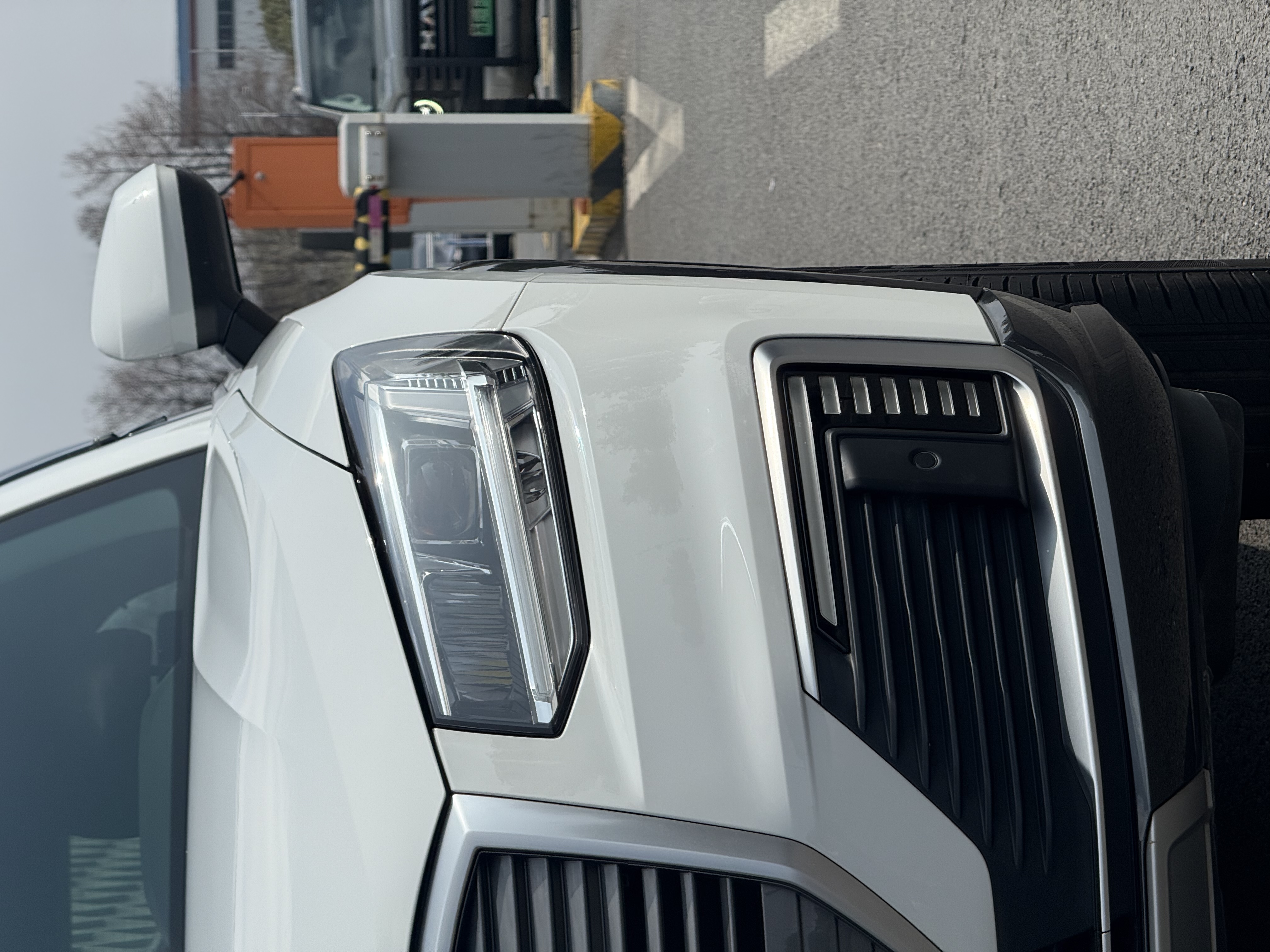 Q2L e-tron 2021 car image #4
