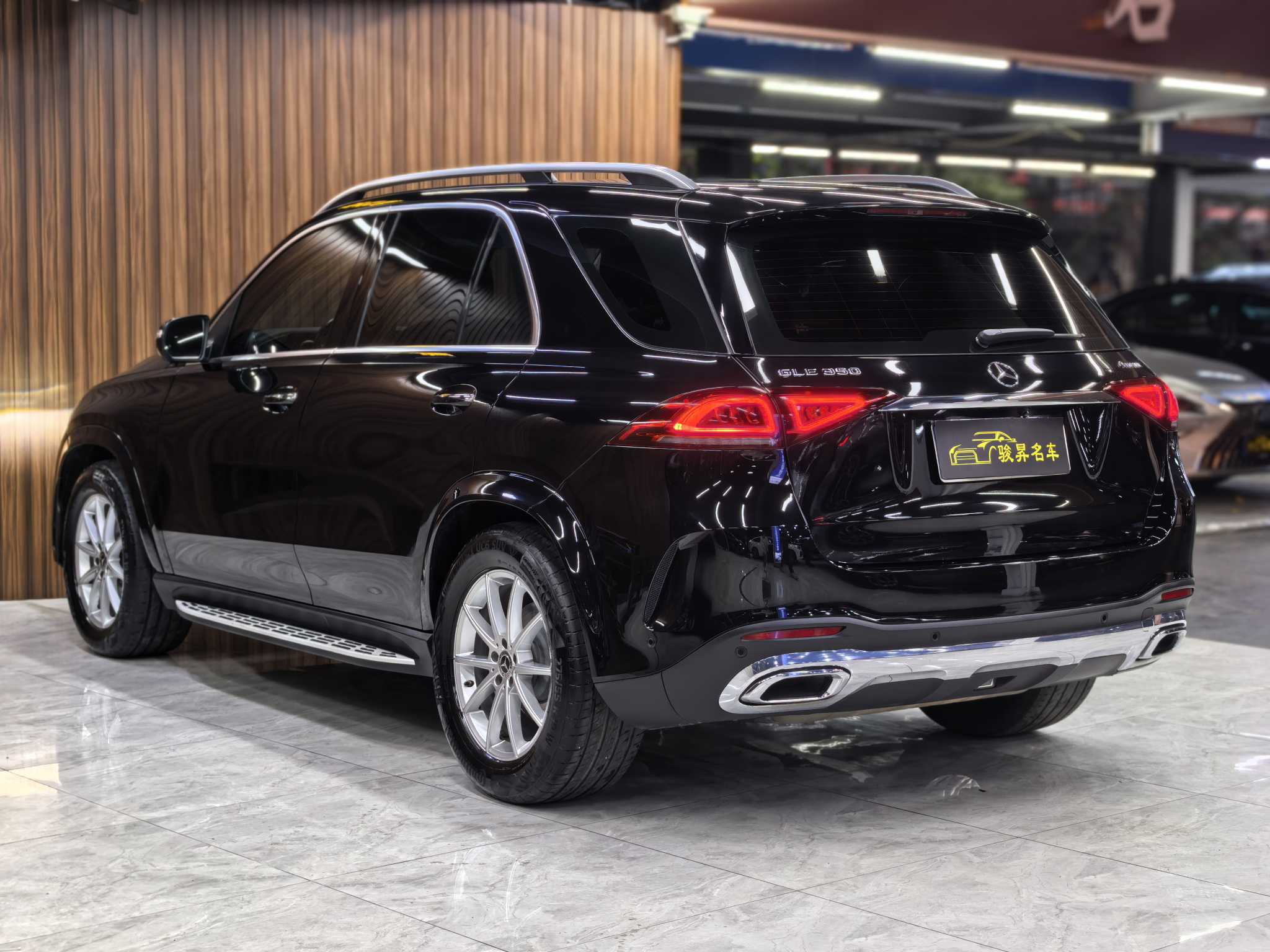 Mercedes-Benz GLE Class 2020 car image #4