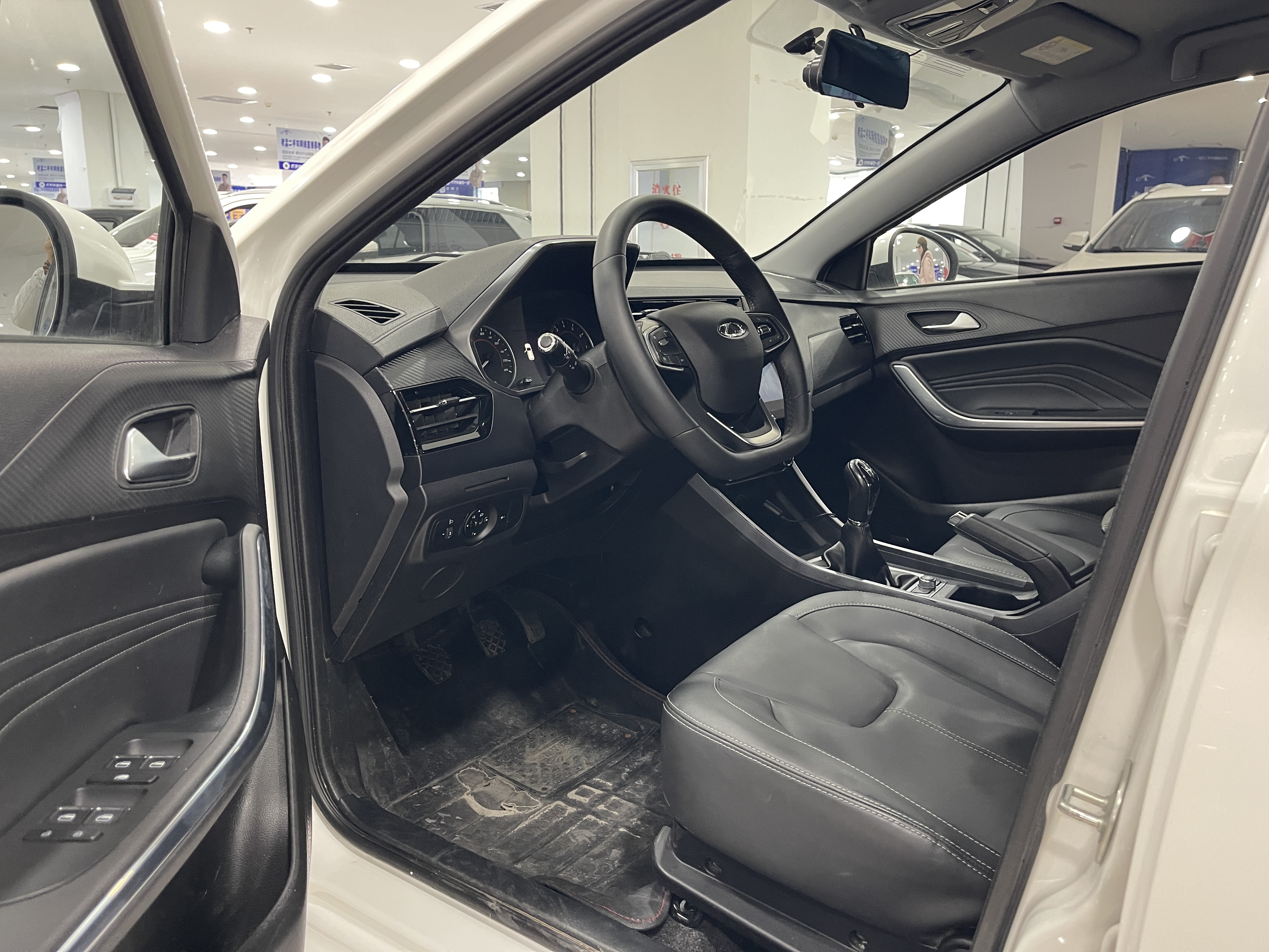 Chery Tiggo 3x 2022 #4 Chery Tiggo 3x 2022 car image #4